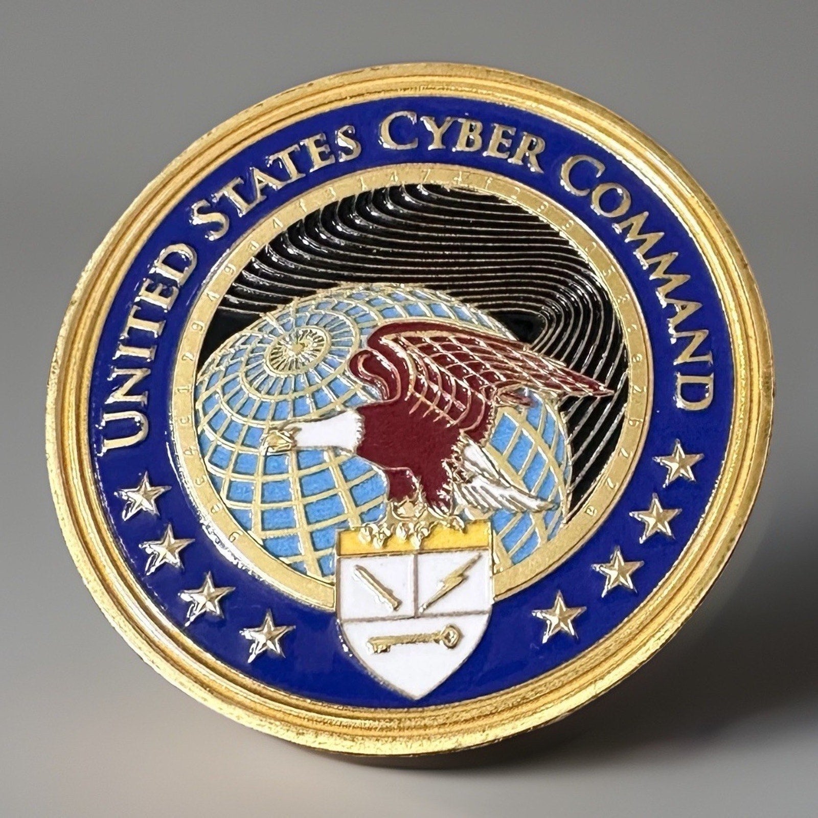 US CYBER COMMAND-Department of Defense Challenge Coin USCYBERCOM W/ Velvet Case