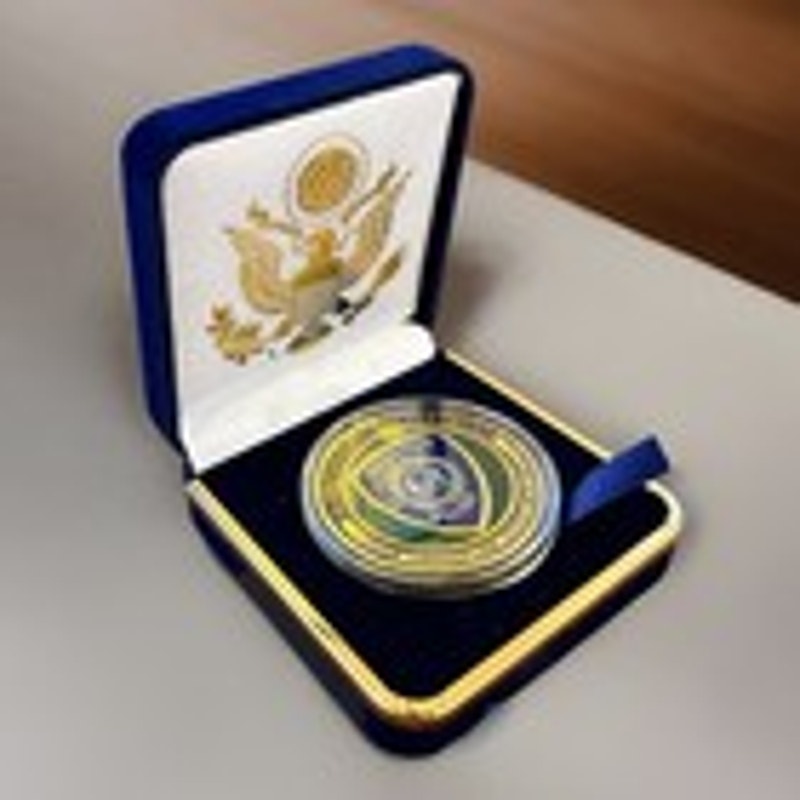 Department of Energy (DOE) Challenge Coin With Blue Velvet Case. Fast Shipping!
