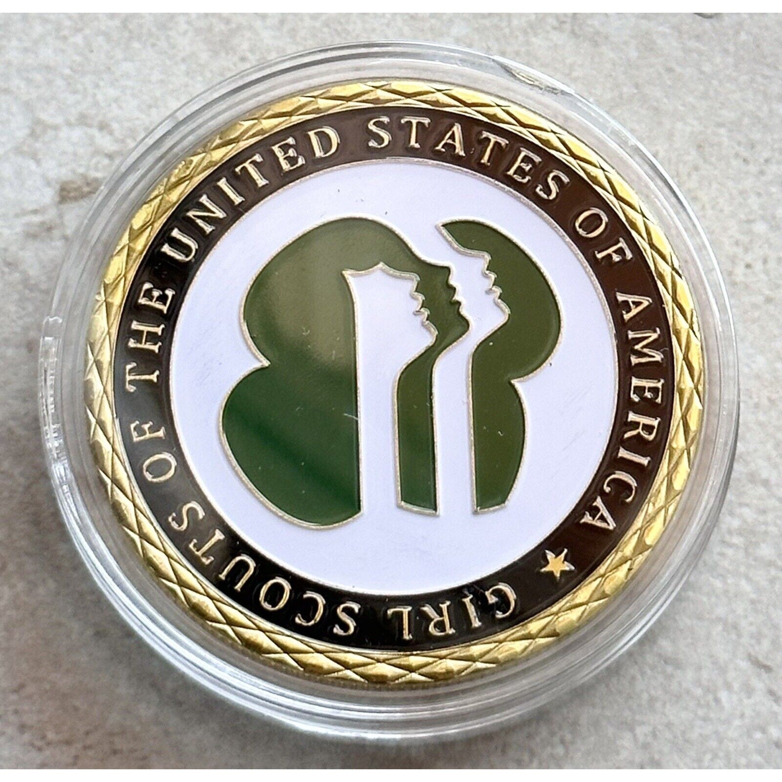 GIRL SCOUTS OF THE UNITED STATES OF AMERICA Coin with Presentation Award Case