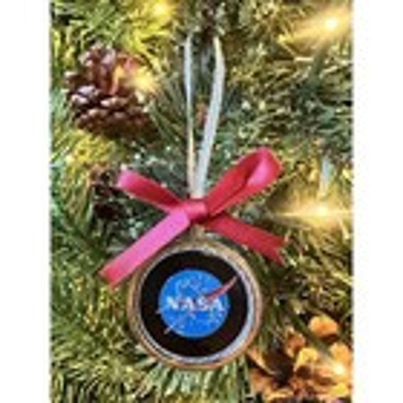 NATIONAL AERONAUTICS & SPACE ADMINISTRATION 'NASA' Challenge Coin Ornament