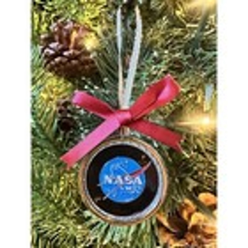 NATIONAL AERONAUTICS & SPACE ADMINISTRATION 'NASA' Challenge Coin Ornament