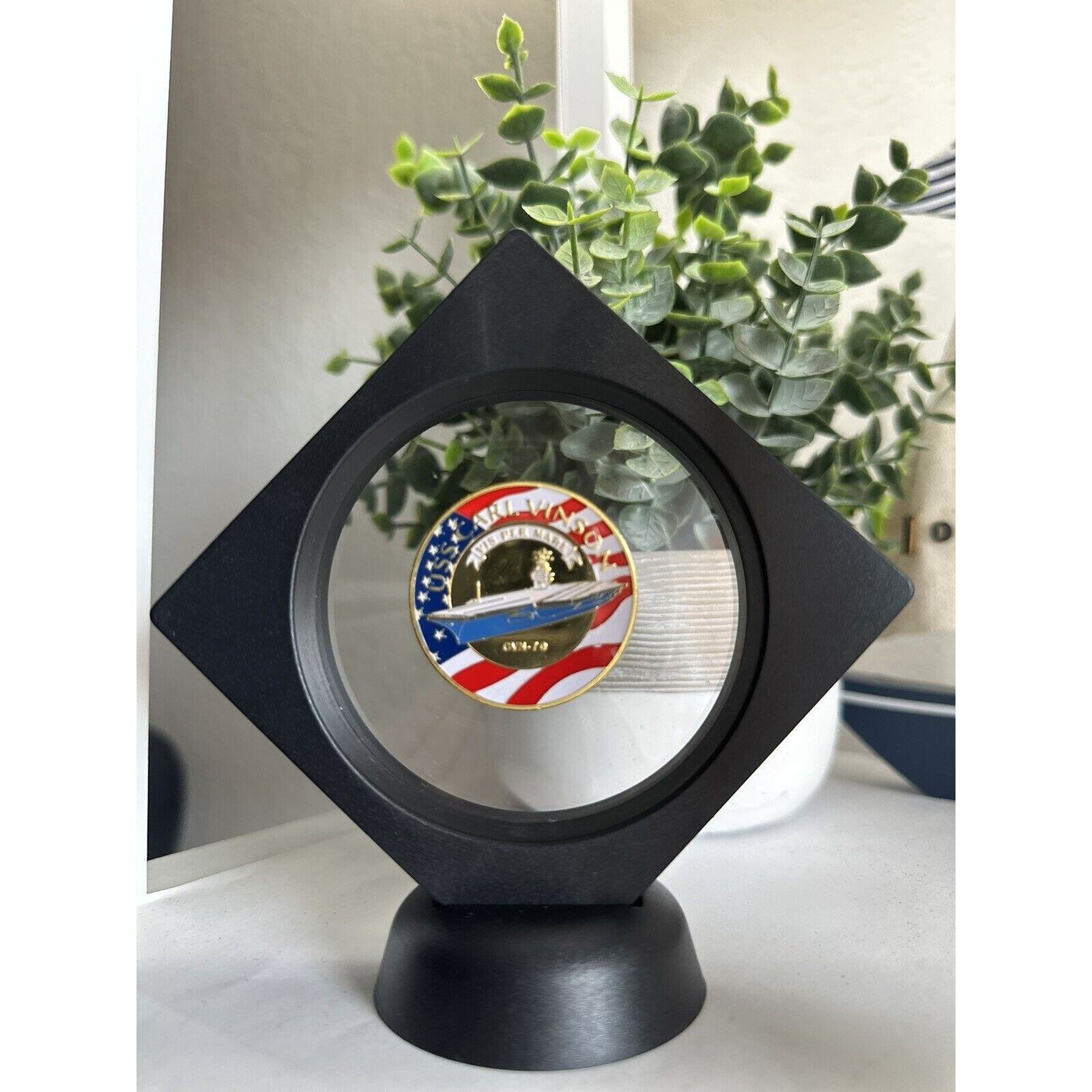 Us Navy - Uss Carrier Carl Vinson Cvn-70 Coin With Clear 3D Display Case