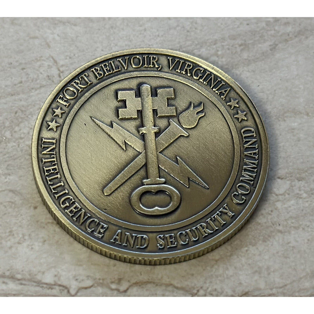 INSCOM US ARMY INTELLIGENCE AND SECURITY COMMAND Ft. Belvoir w/ Retirement Award