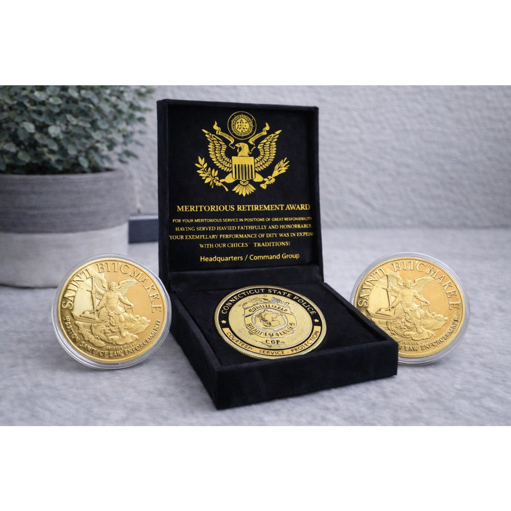CONNECTICUT STATE POLICE Retirement Award With Blue Velvet Case. Fast Shipping!