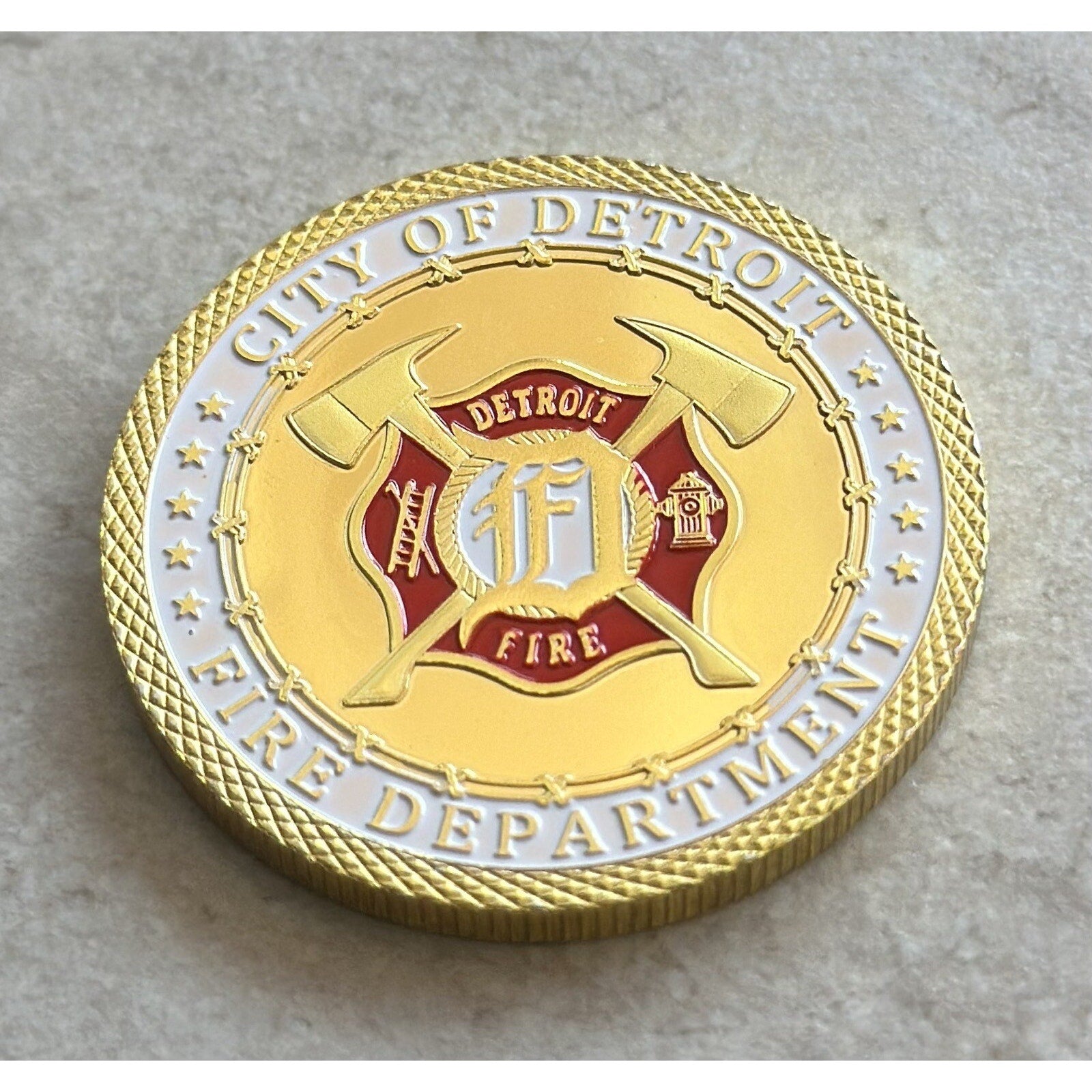 DETROIT Fire Dept. Challenge Coin In White Display Case. OFFICIAL LIC 23125