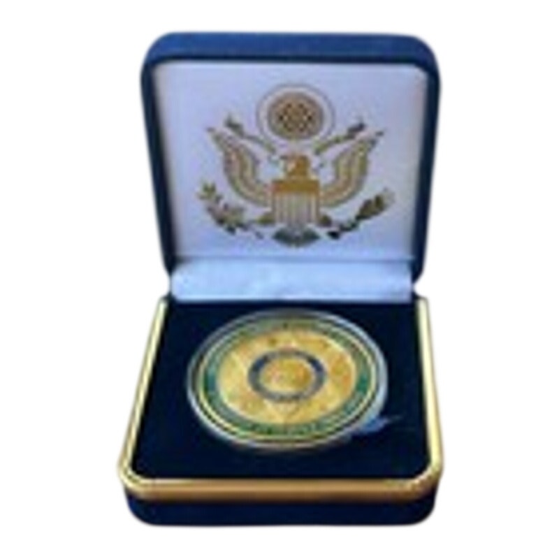 Department of Energy (DOE) Challenge Coin With Blue Velvet Case. Fast Shipping!