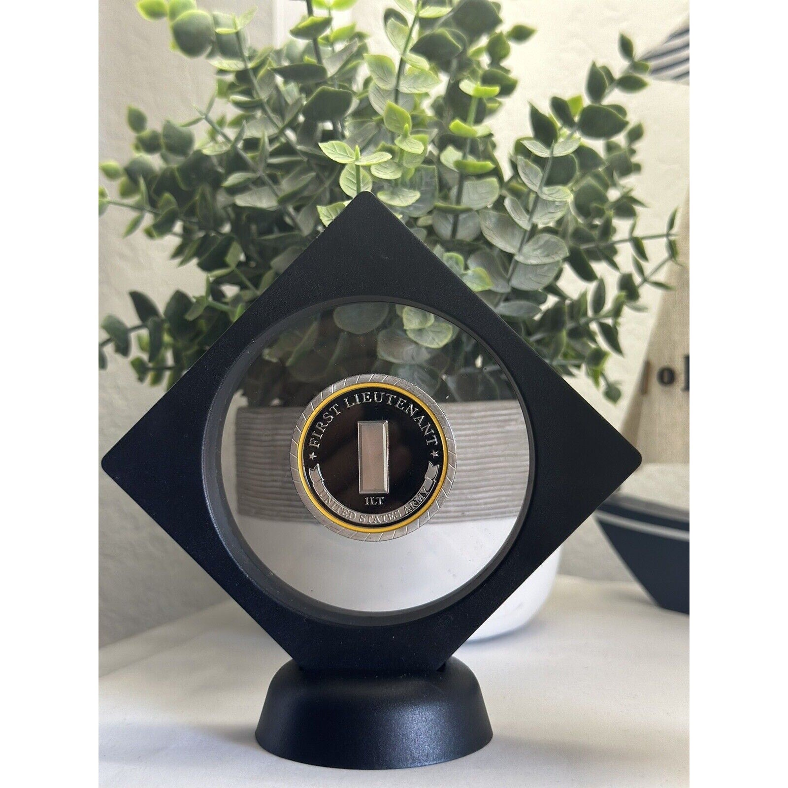Challenge Coin Army Rank First Lieutenant Coin Come With 3D Display Case