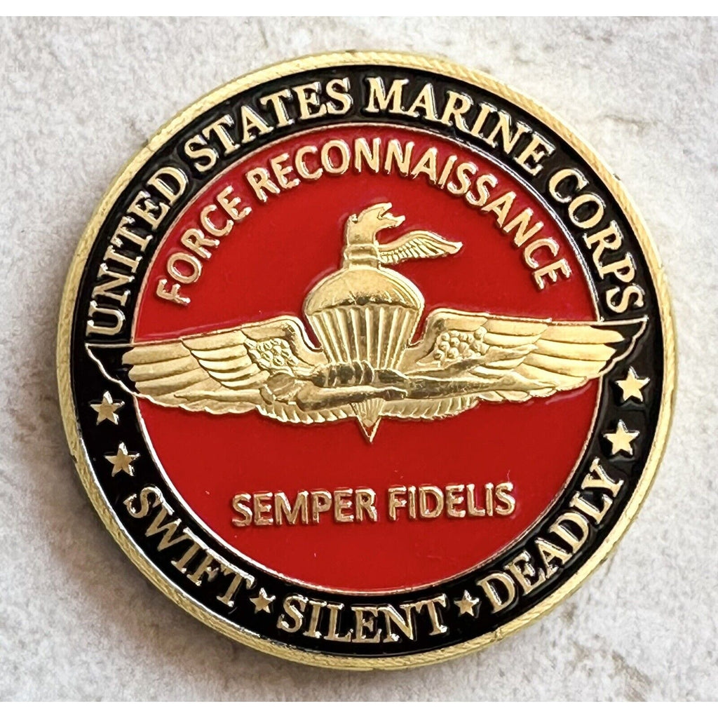 U S MARINE CORPS FORCE RECONNAISSANCE Challenge Coin with velvet case