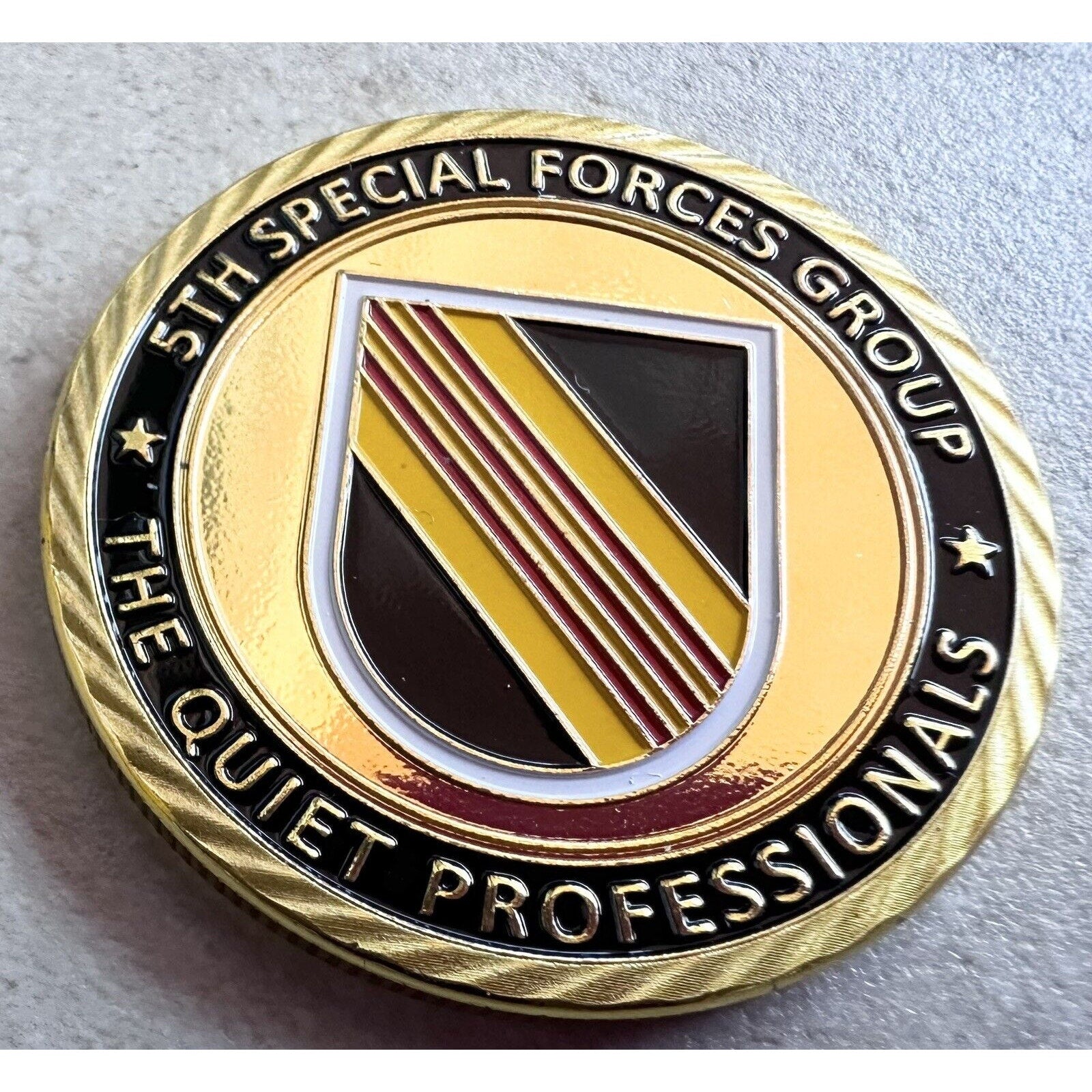 U S ARMY 5th SPECIAL FORCES GROUP (Airborne) Challenge Coin With Velvet Case
