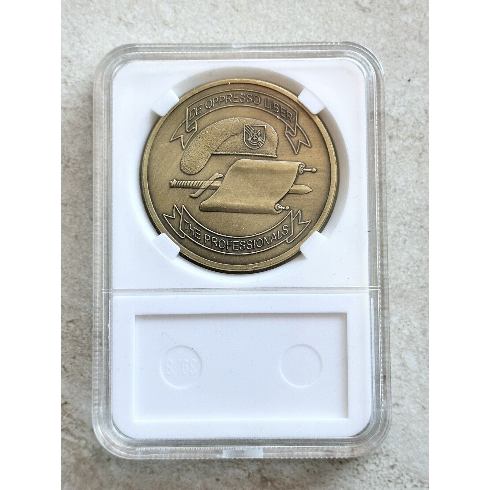 US ARMY 5TH GROUP Challenge Coin AIRBORNE SPECIAL FORCES "THE PROFESSIONALS"