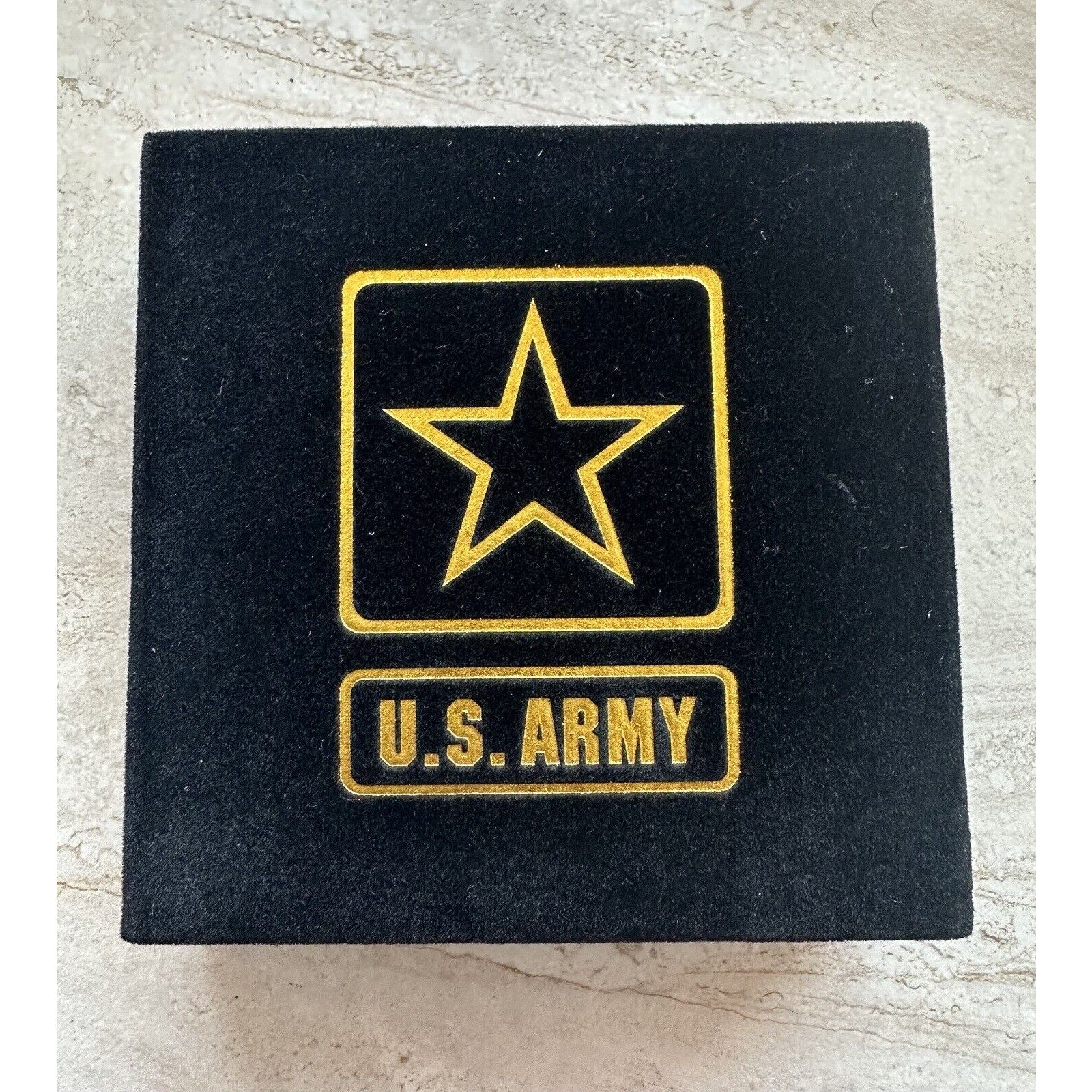 US ARMY "THIS WE'LL DEFEND " Challenge Coin With Special Army Velvet Case