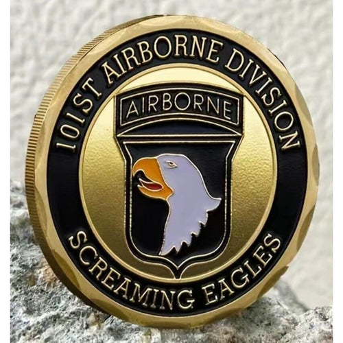 101st Airborne Division U.S. Army Screaming Eagles Challenge Coin w/ velvet case