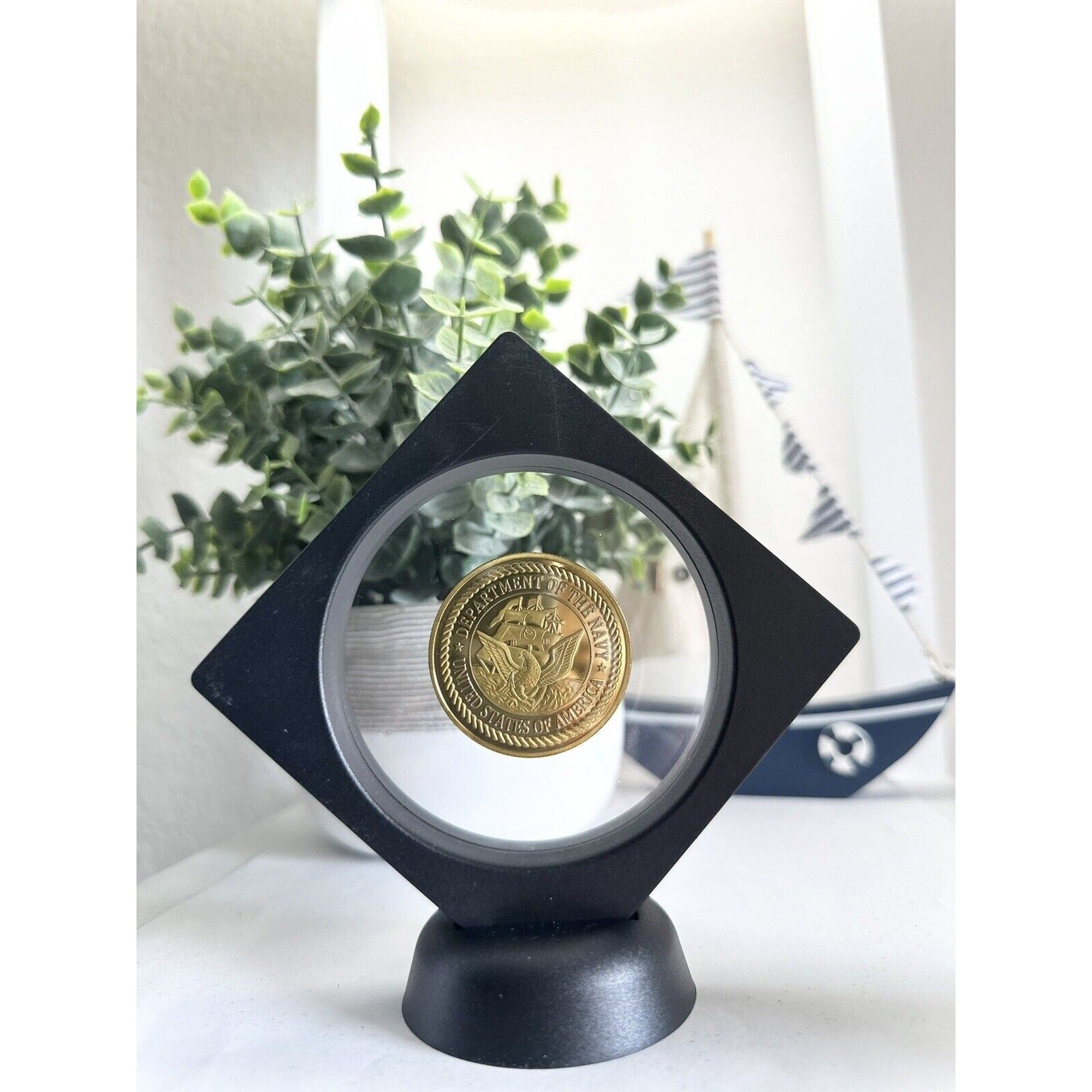 US NAVY USS GEORGE WASHINGTON CVN-73 Challenge Coin With 3D Display Case