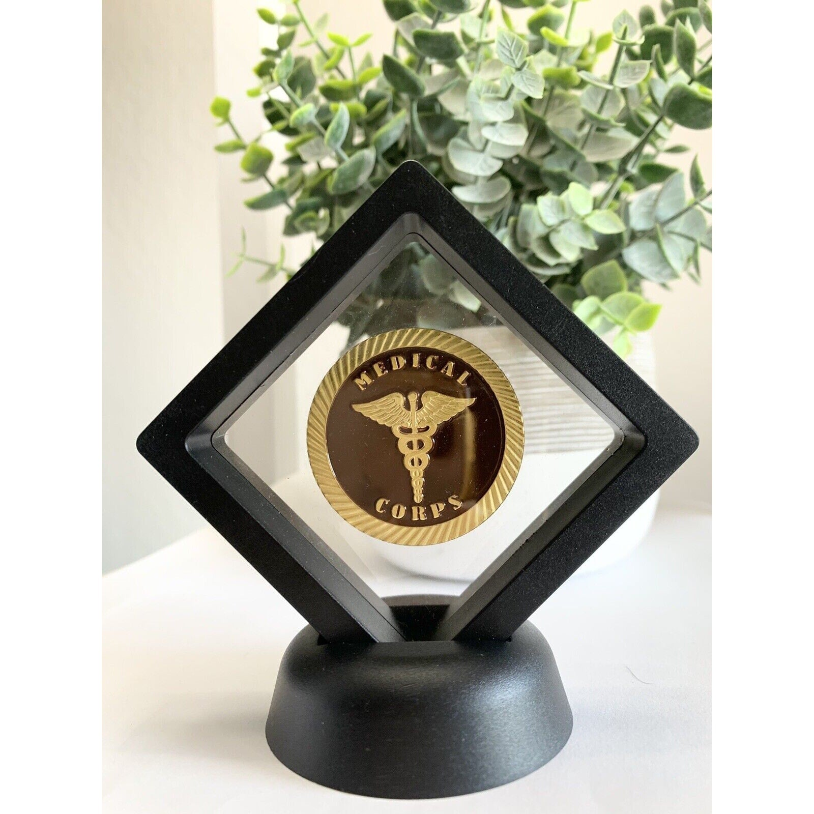 ARMY MEDICAL CORPS Challenge Coin US Army Come With 3D Floating Displays Case