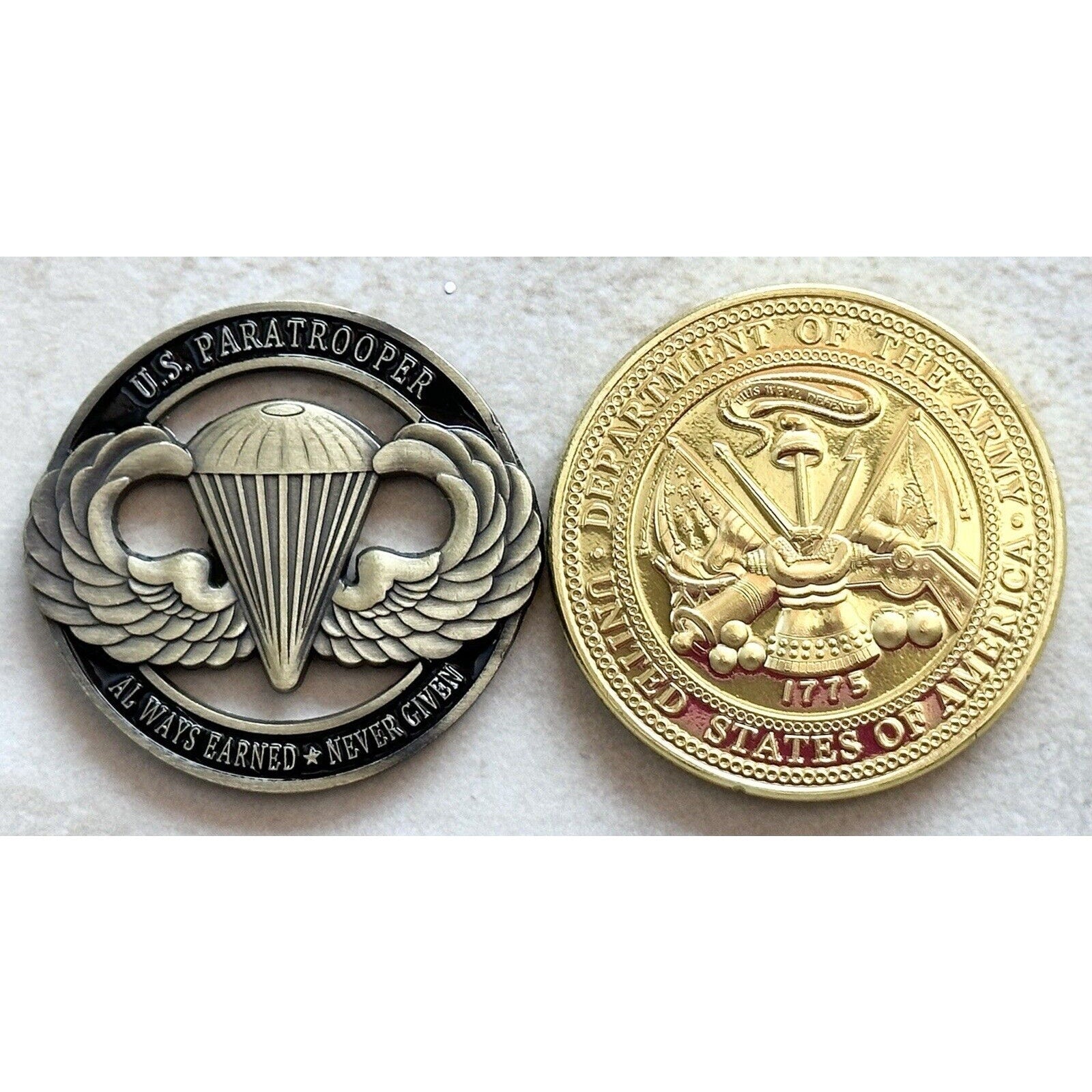 82nd Airborne Division / U.S. Army Challenge Coin W Jump Wings Badge
