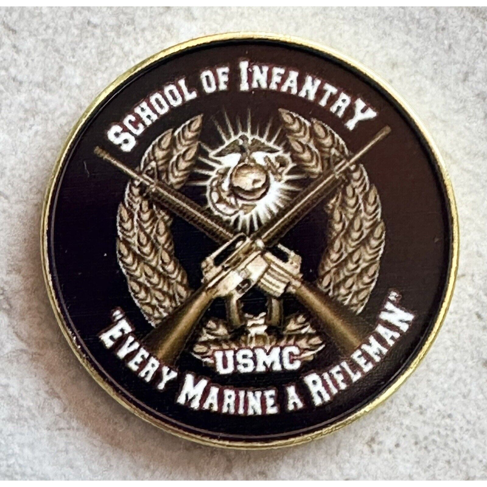 MARINE CORPS SCHOOL OF INFANTRY USMC CHALLENGE COIN with velvet case.