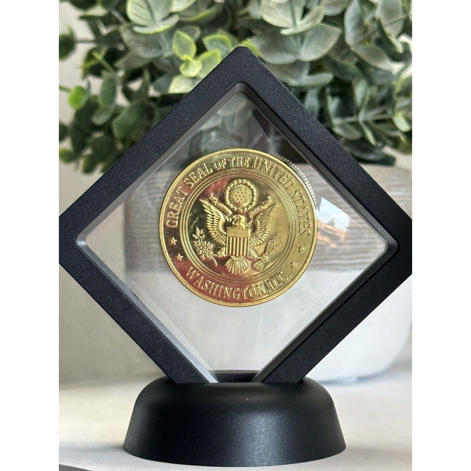 U S DRUG ENFORCEMENT ADMINISTRATION DEA Challenge Coin With 3D Display Case