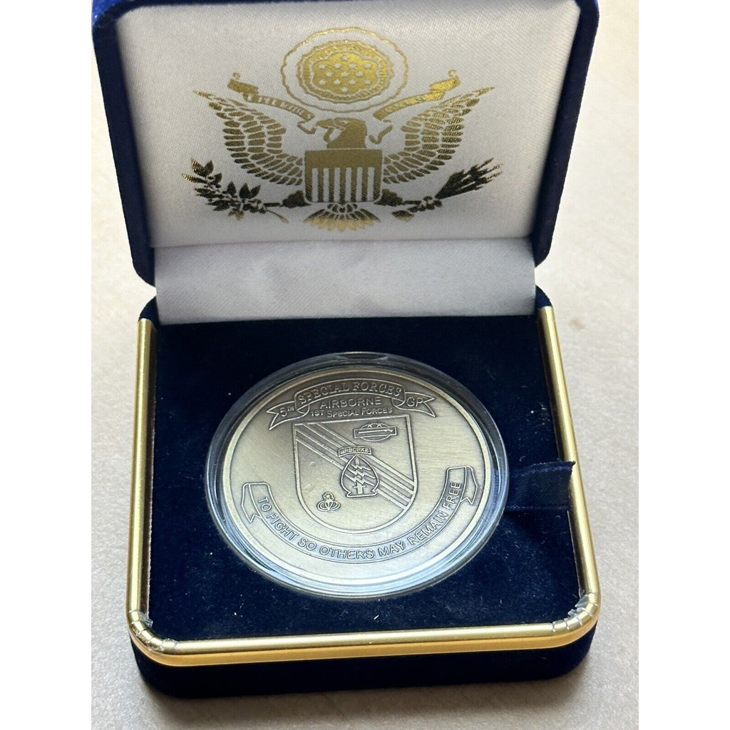 5TH GROUP Challenge Coin ARMY AIRBORNE SPECIAL FORCES "THE PROFESSIONALS" W/case