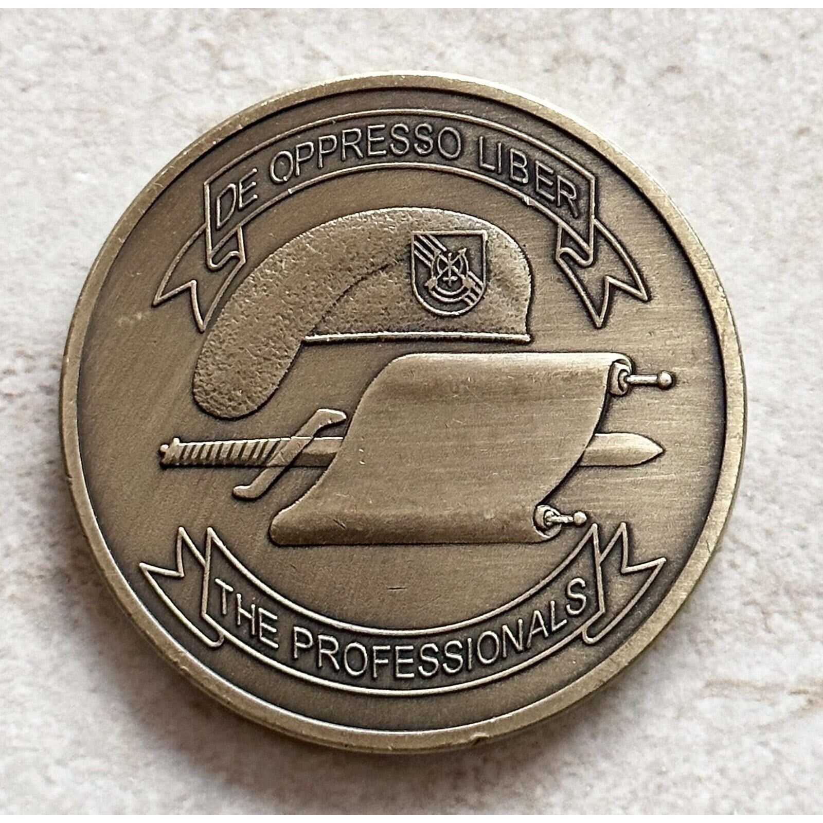 5TH GROUP Challenge Coin ARMY AIRBORNE SPECIAL FORCES THE PROFESSIONALS