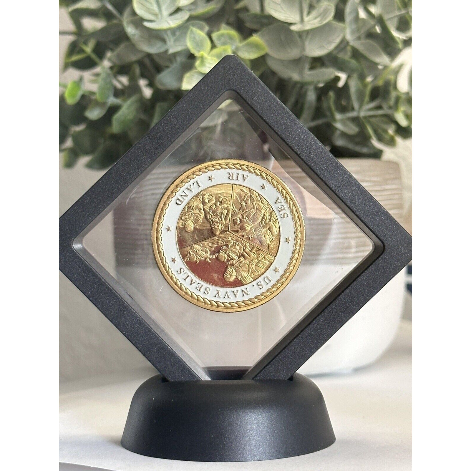 UNITED STATES NAVAL SPECIAL WARFARE COMMAND NAVY SEAL TRIDENT CHALLENGE COIN