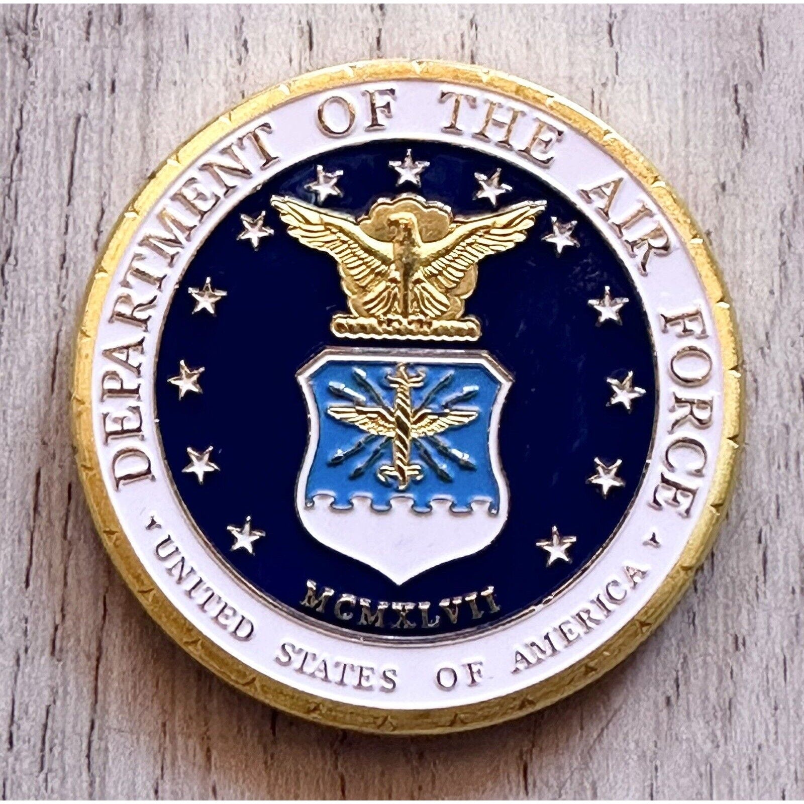 U S AIR FORCE B-52 STRATOFORTRESS Challenge Coin w/ special velvet case