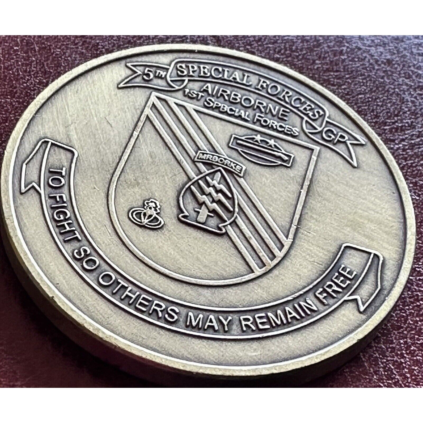US ARMY 5TH GROUP Challenge Coin AIRBORNE SPECIAL FORCES "THE PROFESSIONALS"