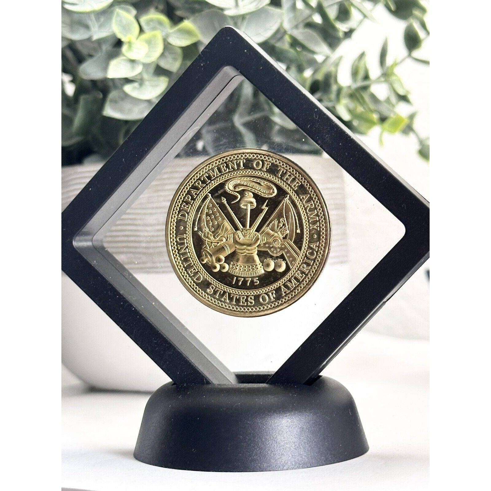 US ARMY XVIII AIRBORNE CORPS Sky Dragons Challenge Coin With Display Case