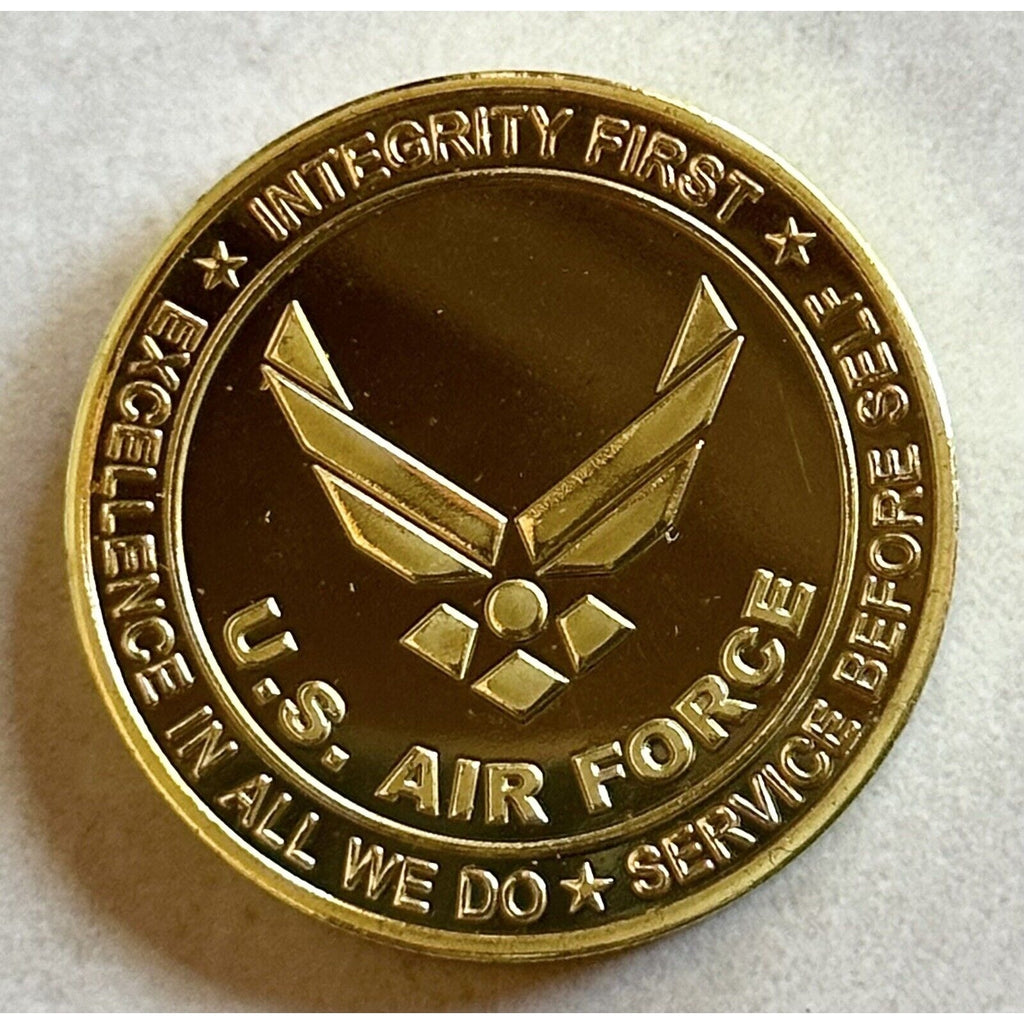 U S AIR FORCE F-117 NIGHTHAWK Challenge Coin With Special Velvet Case