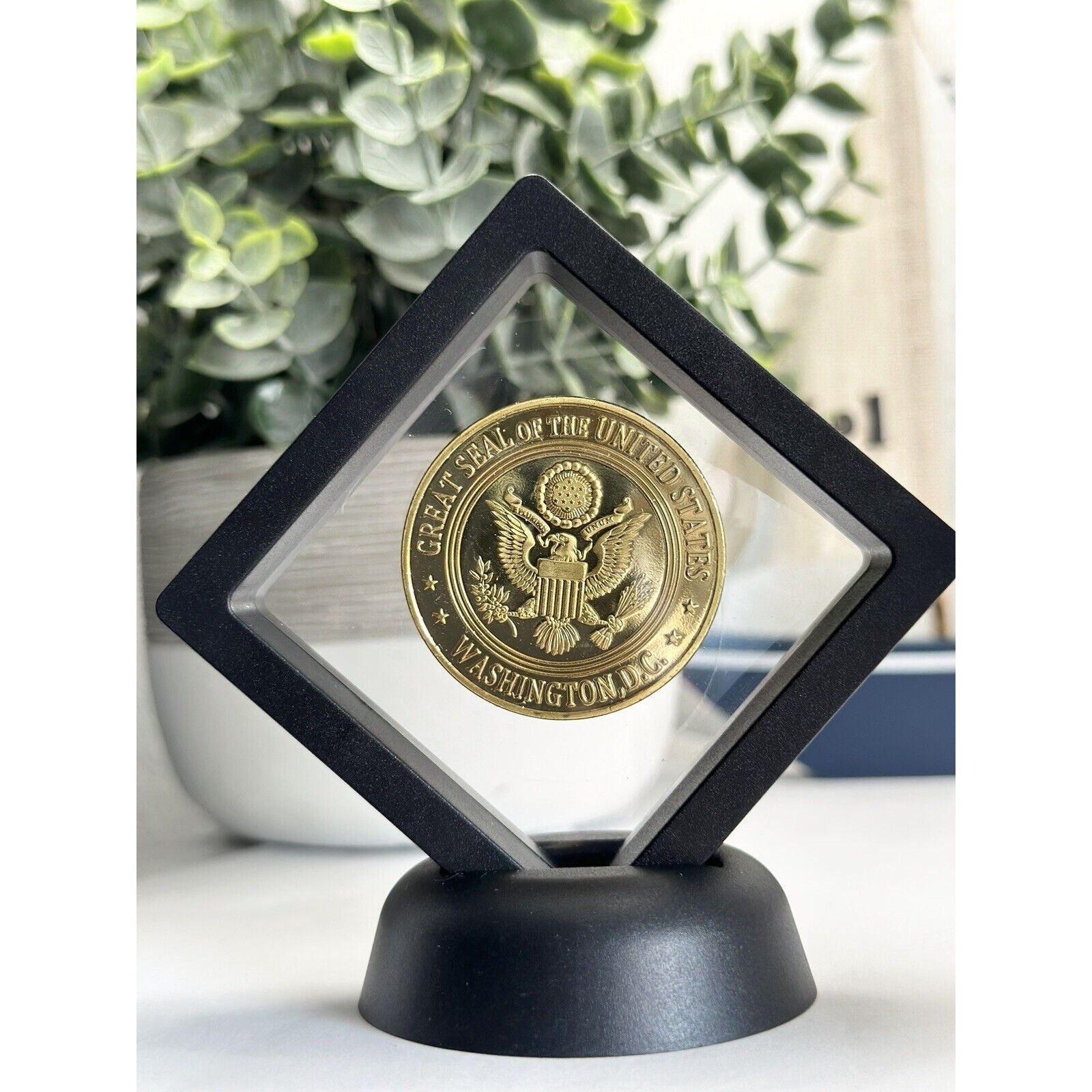 U S Dept of Veterans Affairs Police Challenge Coin 40mm With Display Case
