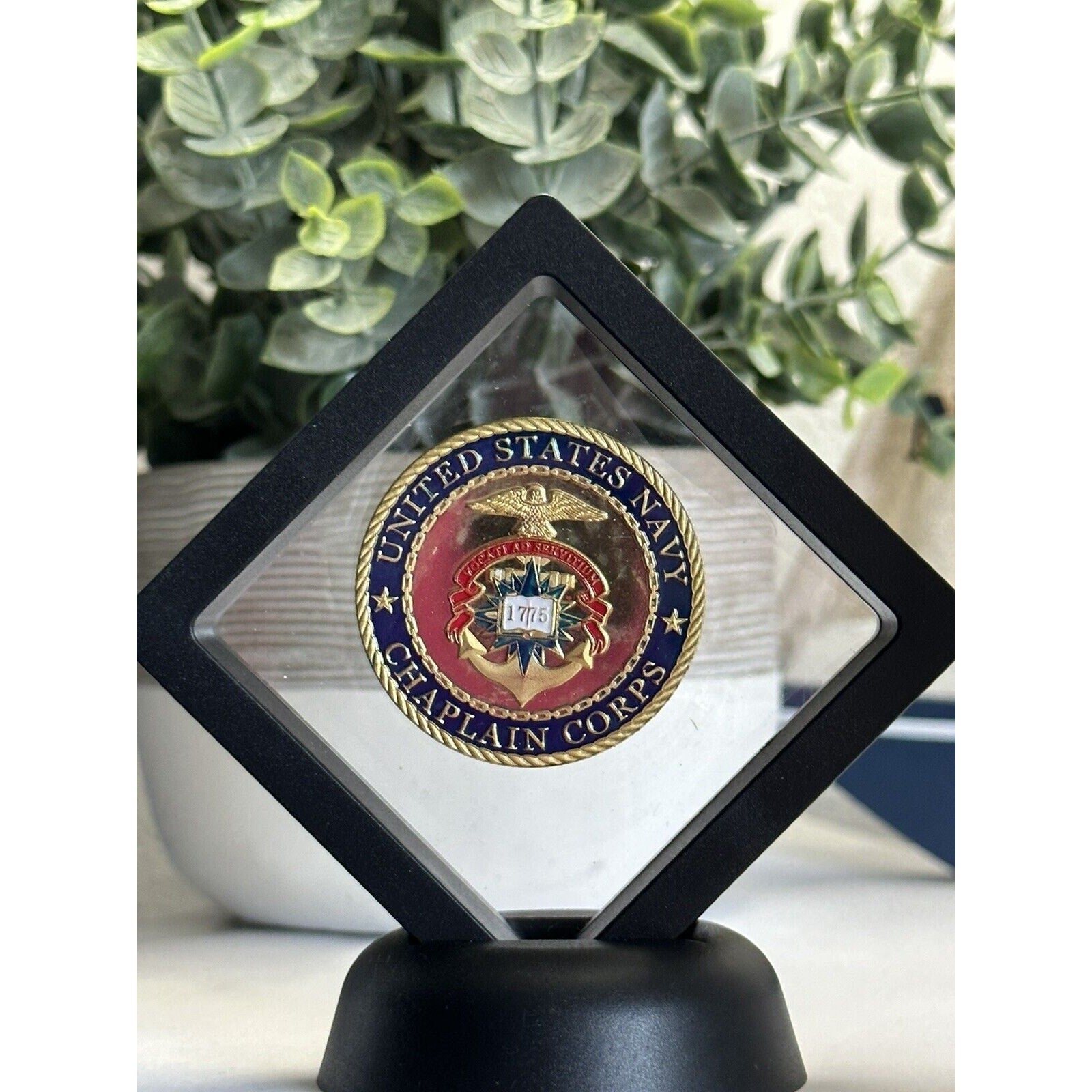 US NAVY CHAPLAIN CORPS Challenge Coin With 3D Display Case