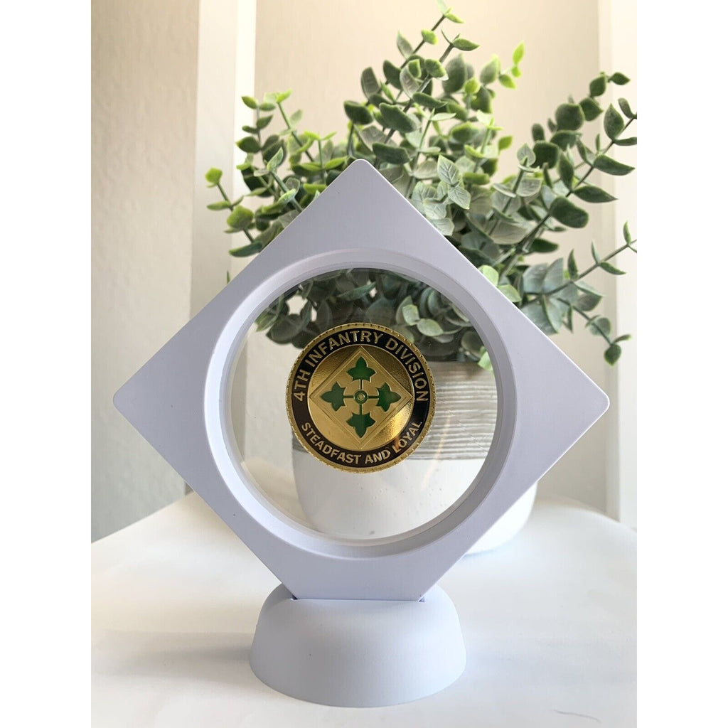 US ARMY 4th INFANTRY DIVISION Challenge Coin With 3D Display Case