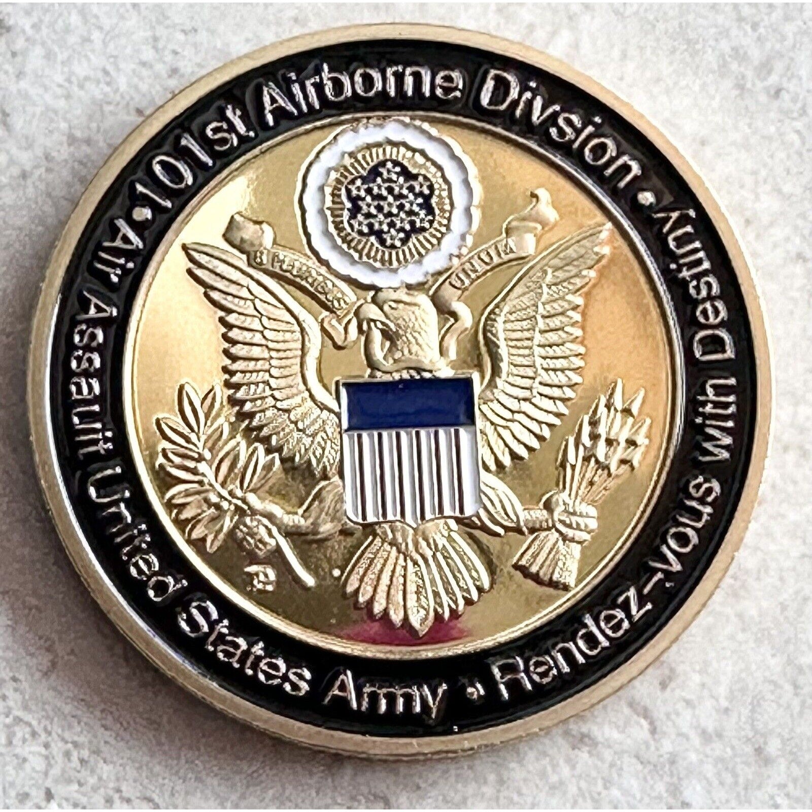 US ARMY 101st Airborne Challenge Coin with velvet case