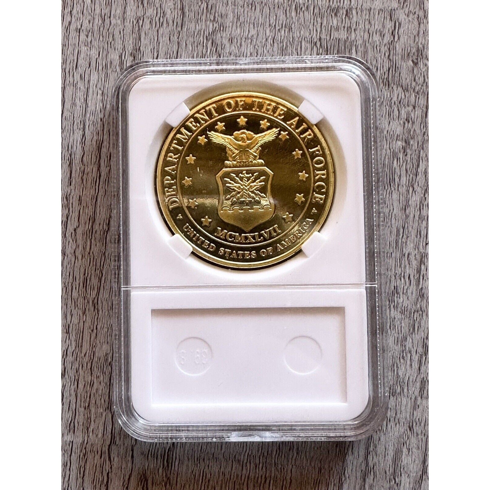 AIR FORCE 1st SPECIAL OPERATIONS WING Challenge Coin with case.