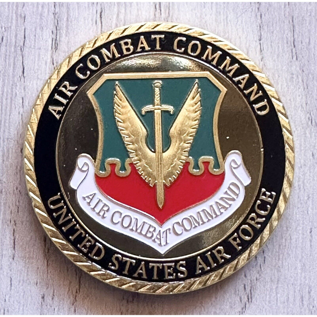 U S AIR FORCE AIR COMBAT COMMAND Challenge Coin with nice case