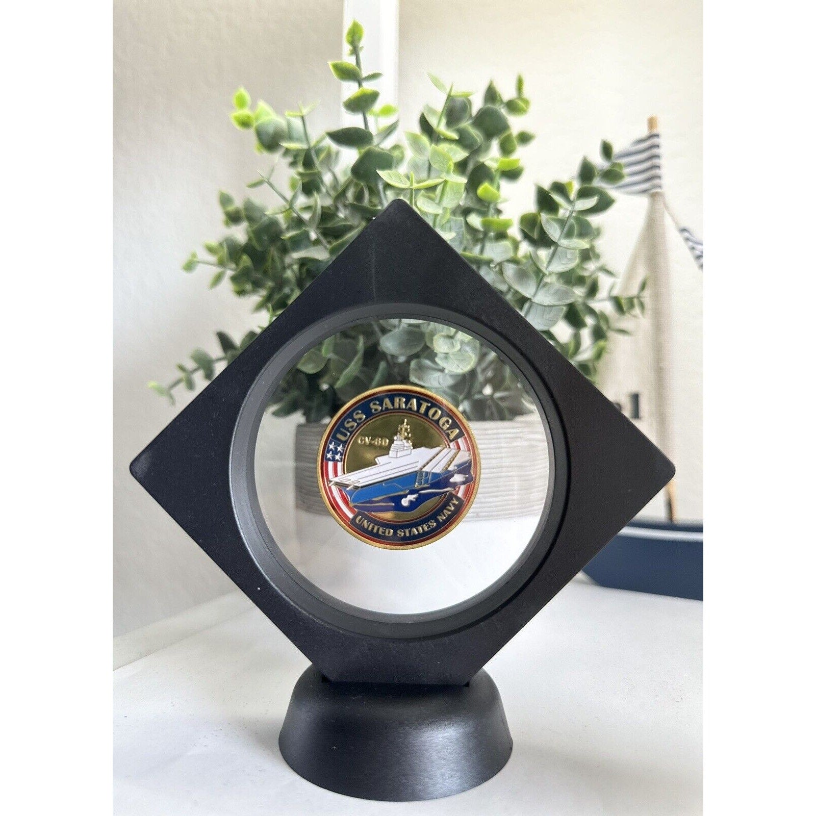 US NAVY - USS SARATOGA - CV-60 - Challenge Coin With 3D Display Case