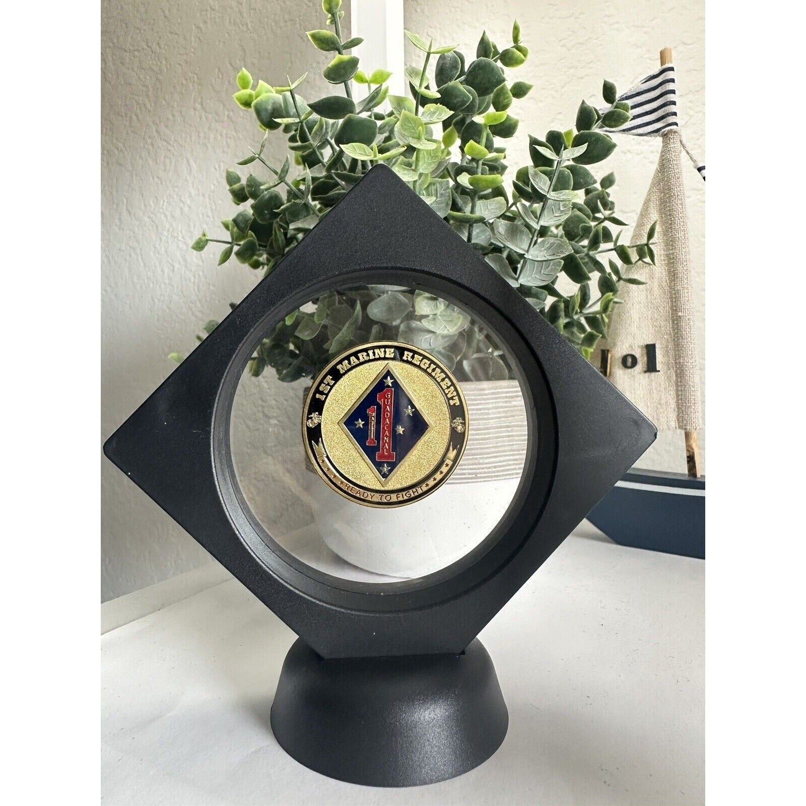 Us Marine Corps - 1st Marine Regiment Challenge Coin With 3D Display Case