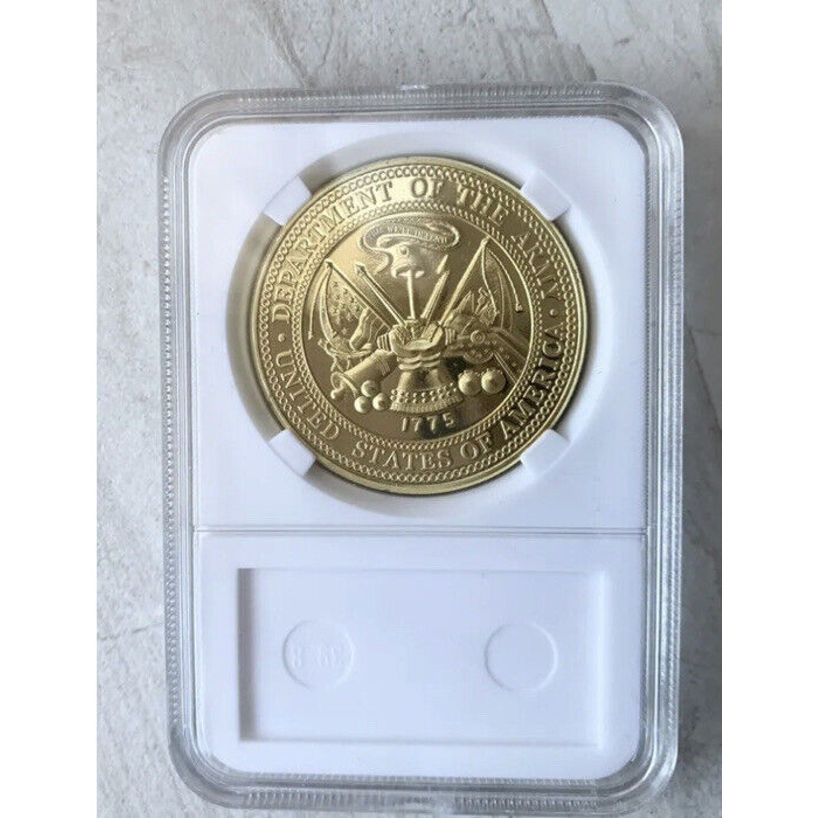 U S ARMY Field Artillery Challenge Coin Military KING Of Battle Come With Case