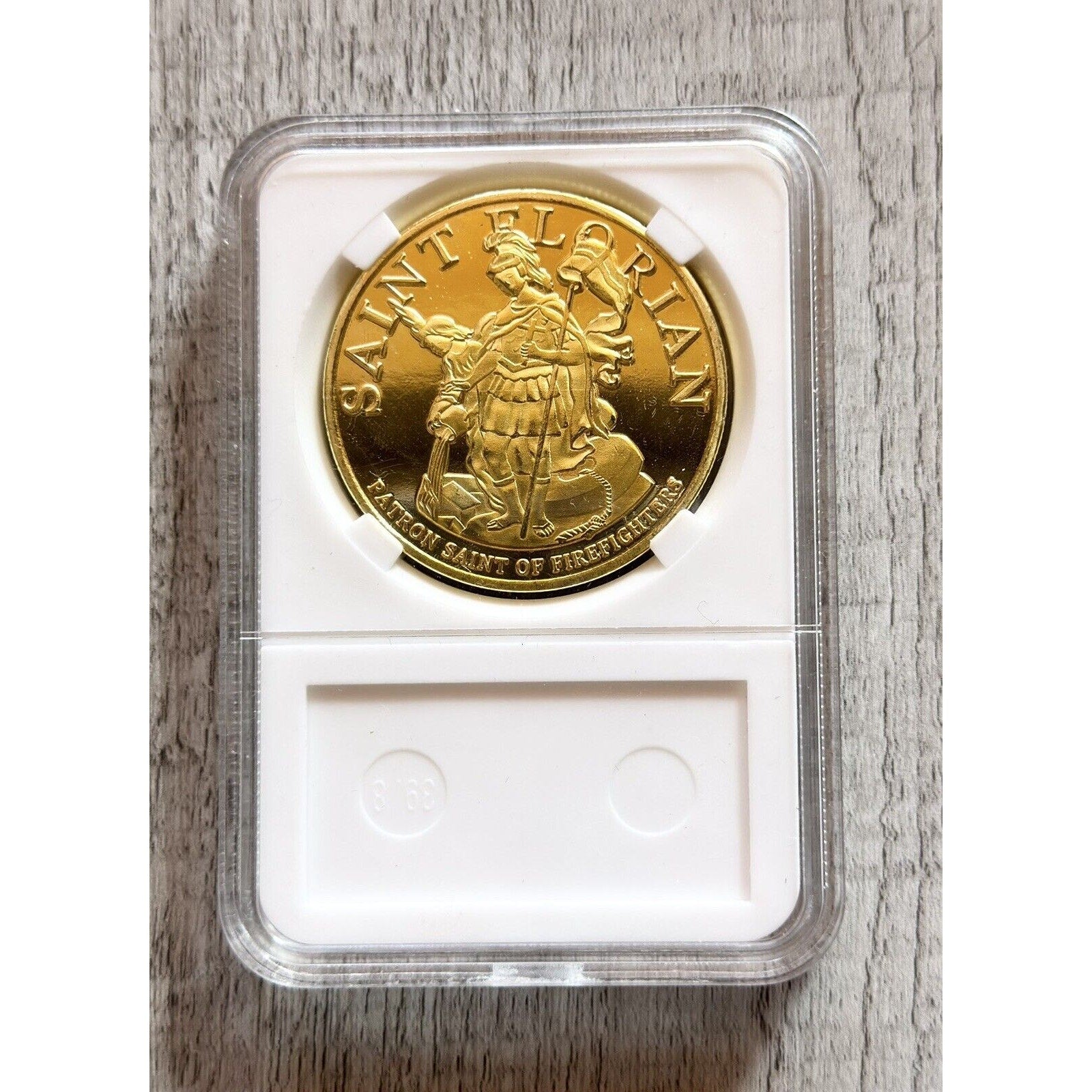 U S AIR FORCE Fire Protection Challenge Coin with case