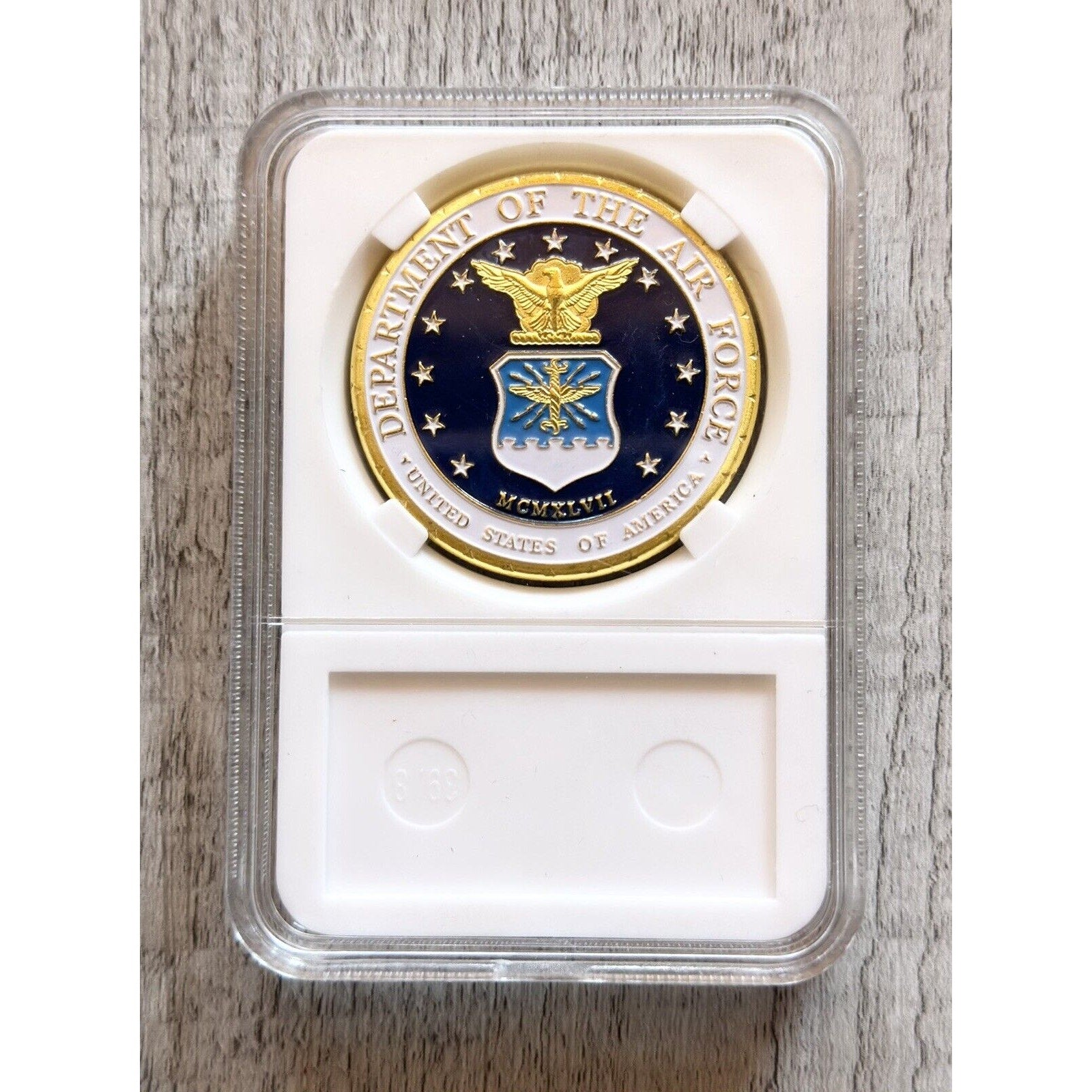 U S AIR FORCE B-52 STRATOFORTRESS Challenge Coin with case