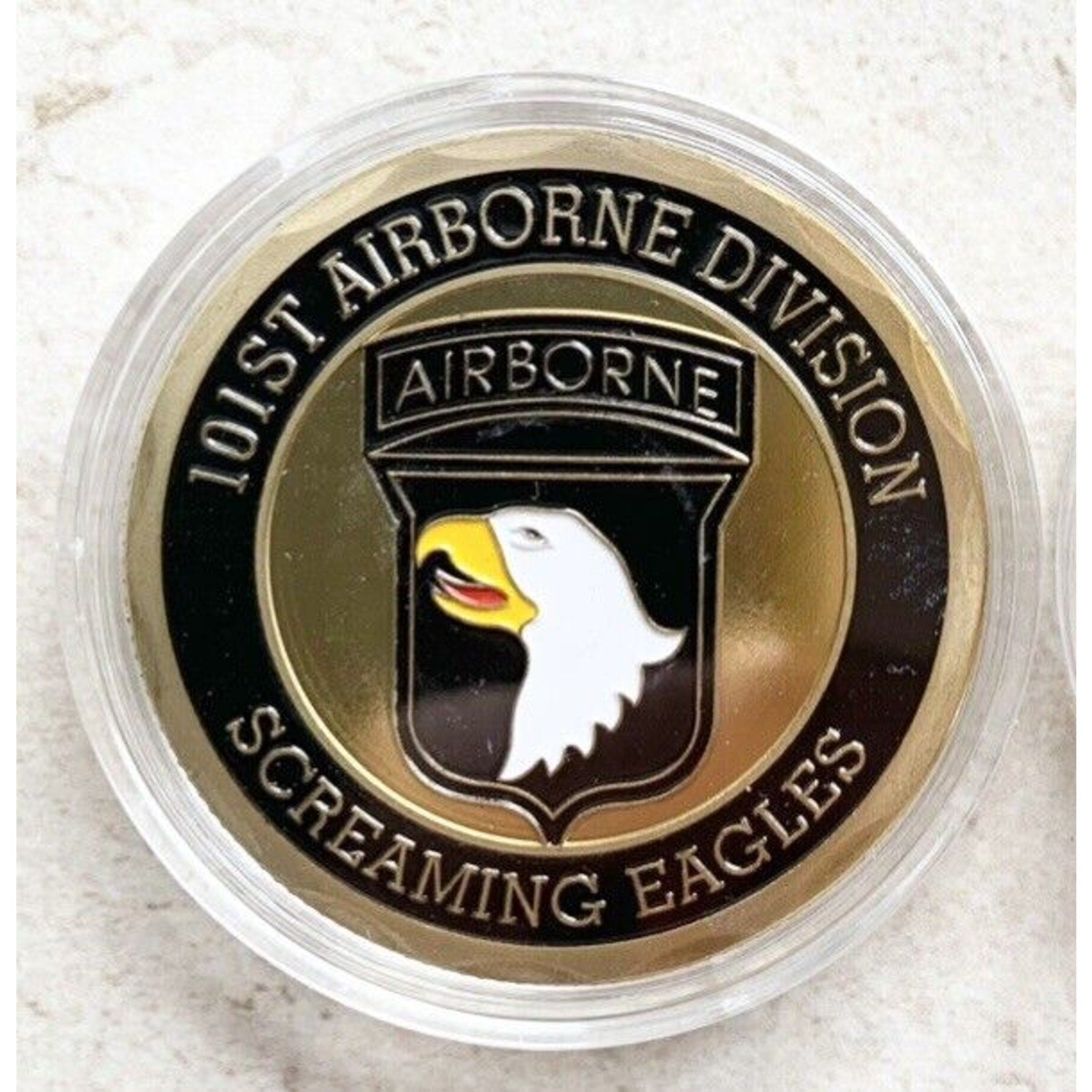 101st Airborne Division U.S. Army Screaming Eagles Challenge Coin w/ velvet case