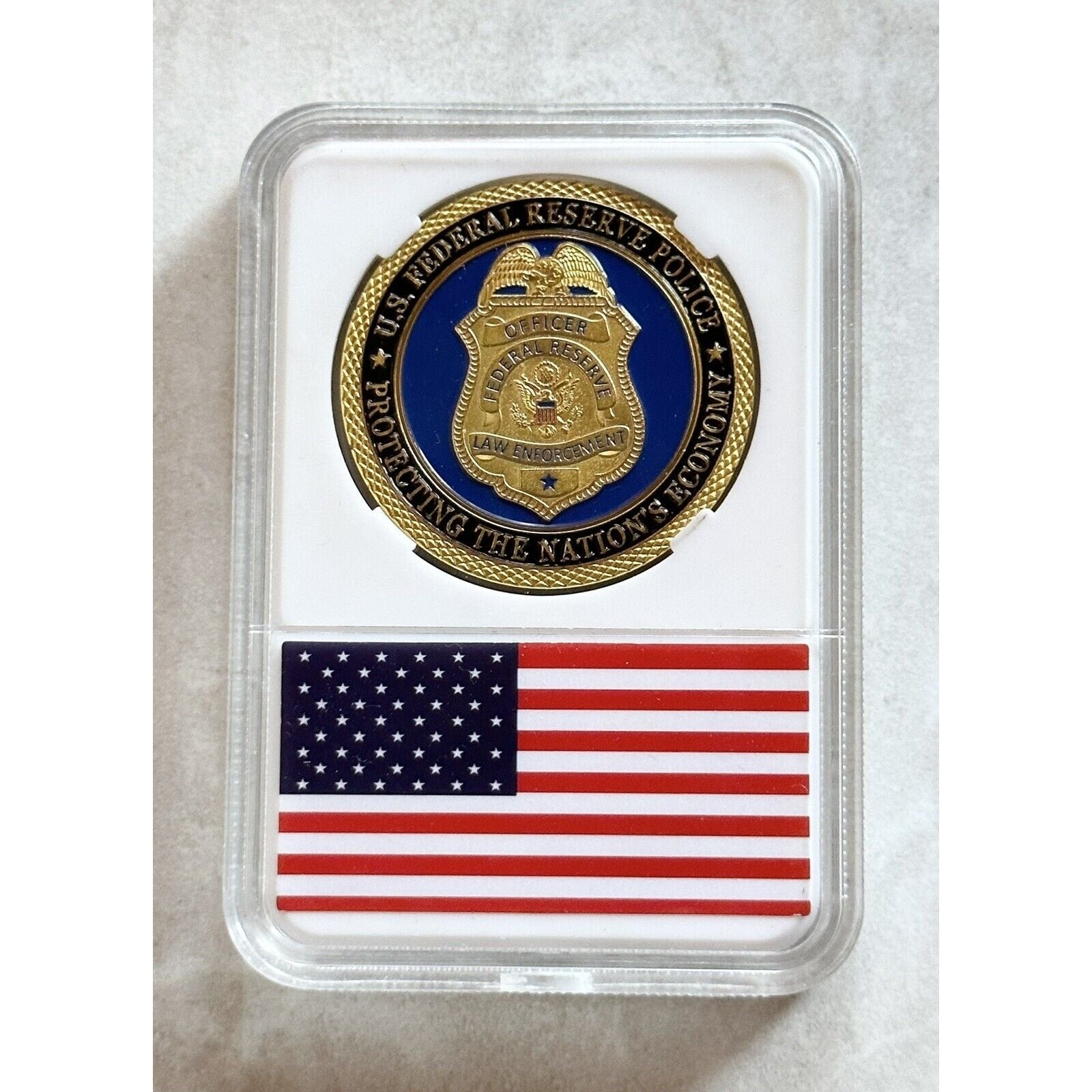 U S FEDERAL RESERVE POLICE Challenge Coin With American Flag Case