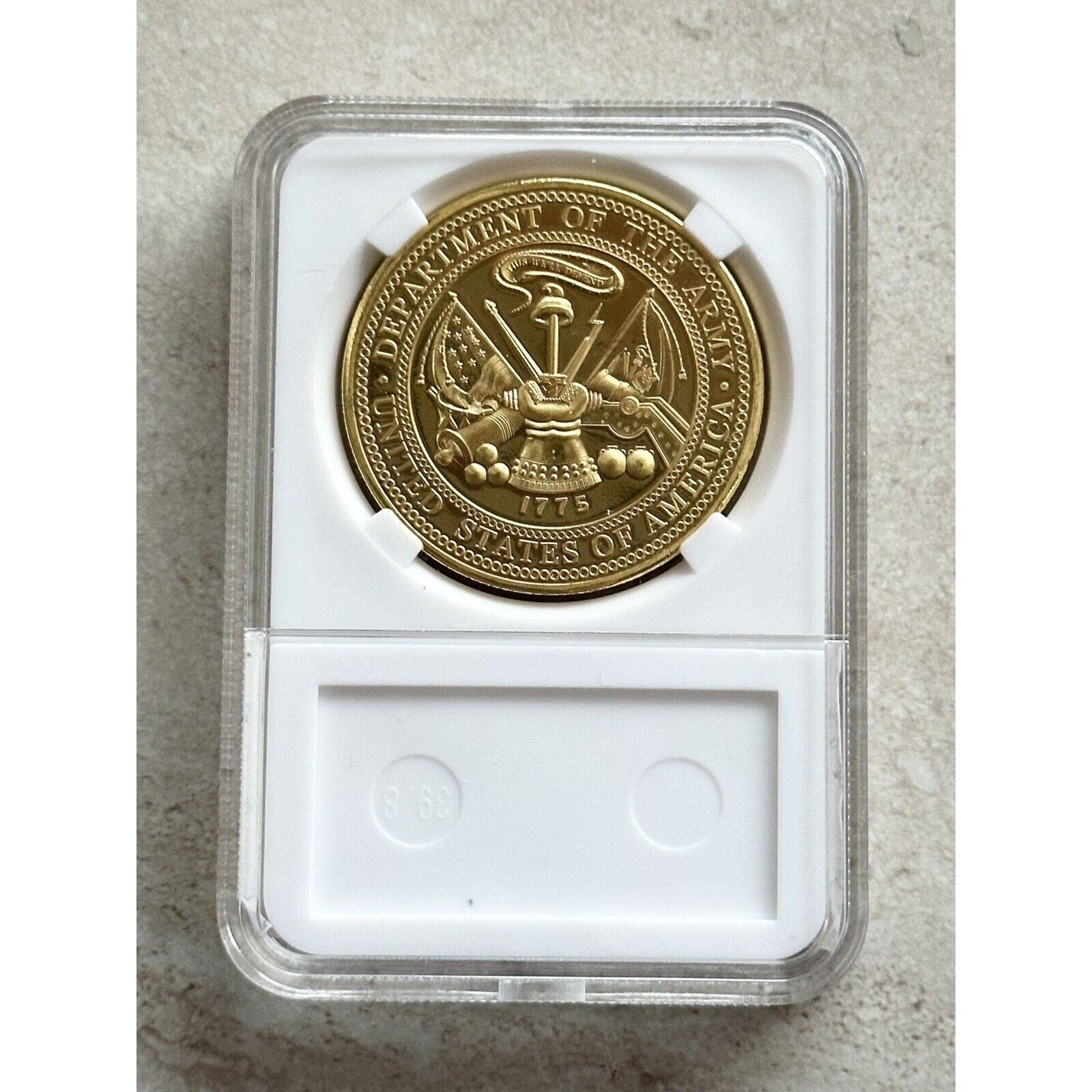 U.S. ARMY SPECIAL FORCES DE OPPRESSO LIBER CHALLENGE COIN With Case