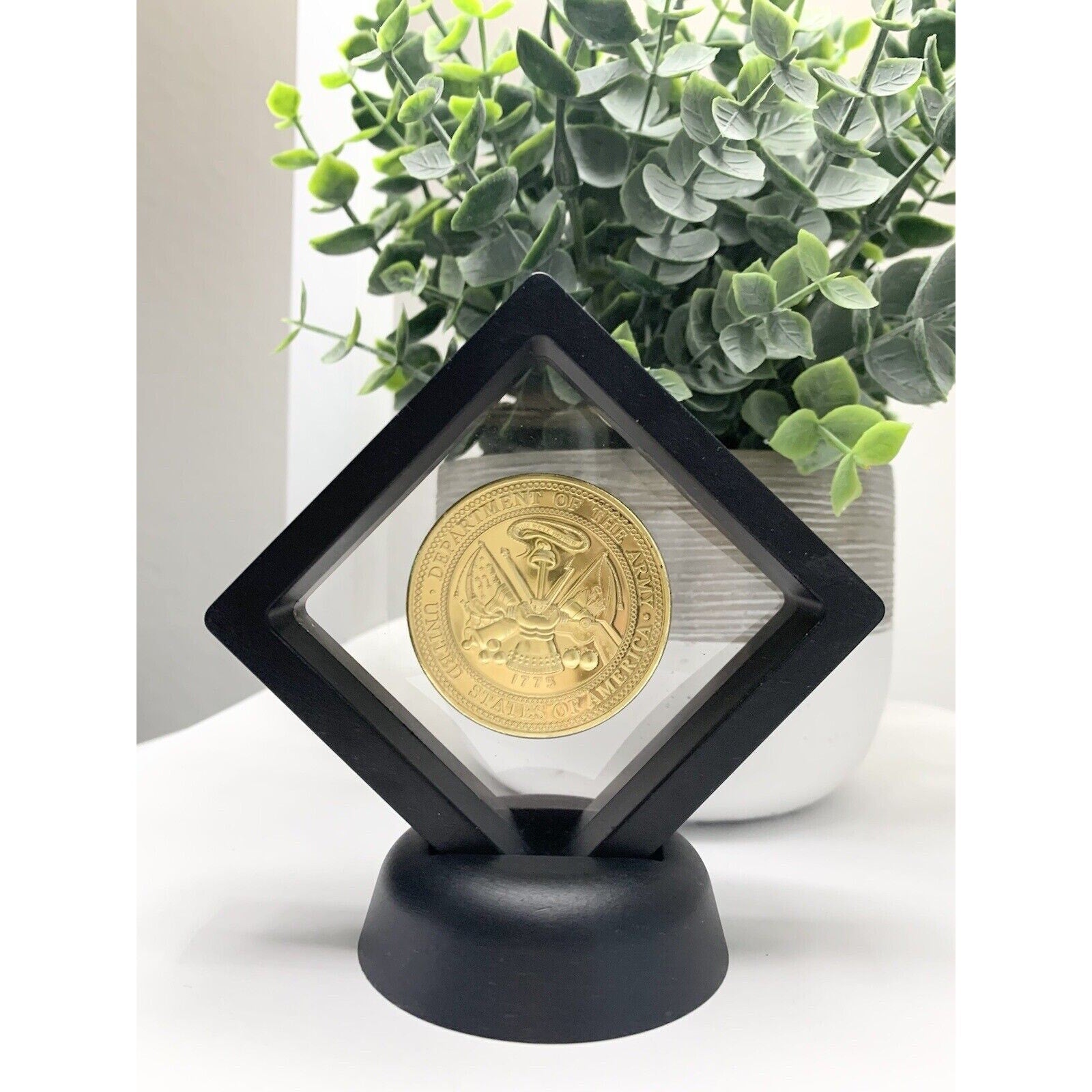 US ARMY Corps of Engineers Challenge Coin with 3D Display Case