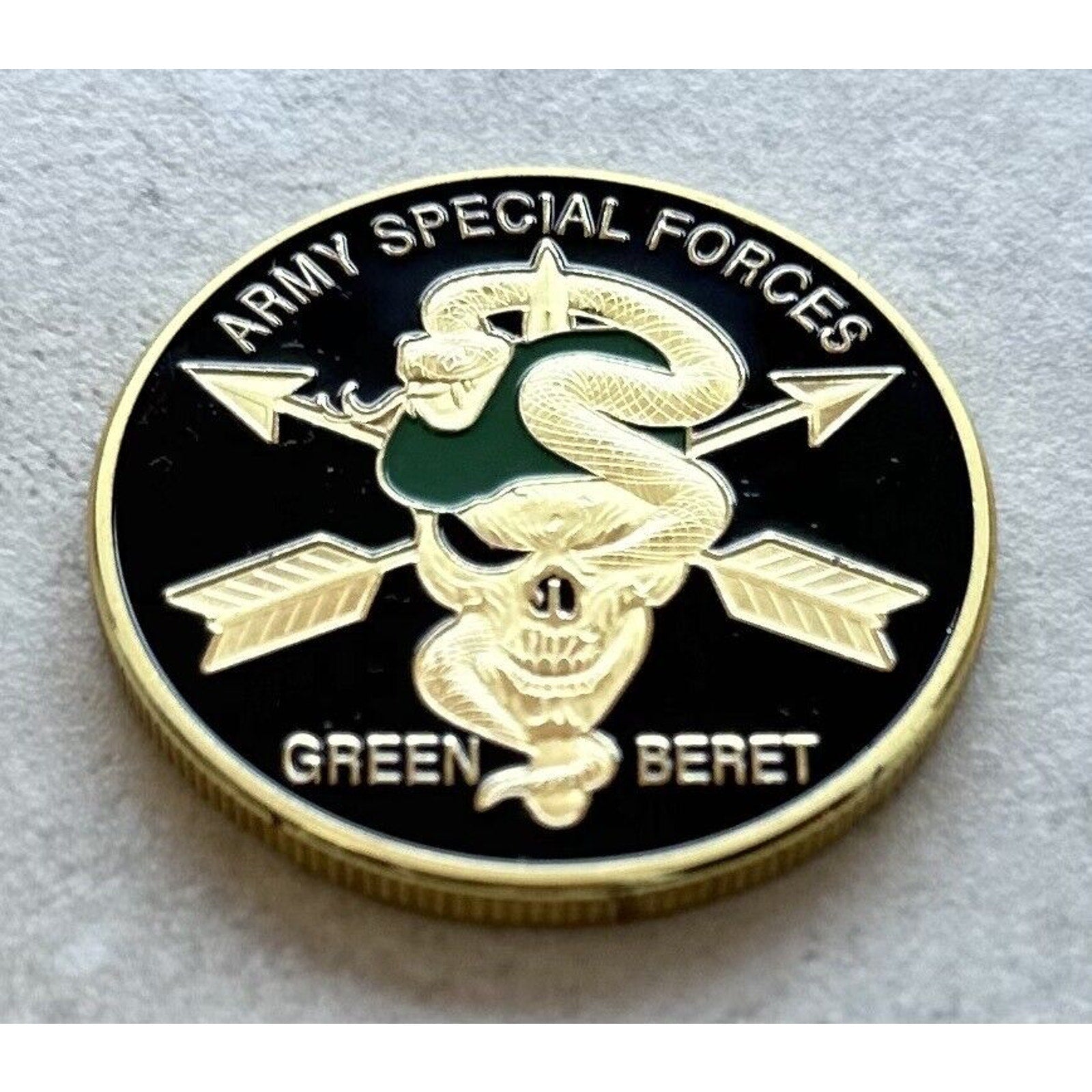 SF Army Special Forces Green Beret Challenge Coin W Special Case & Certificate
