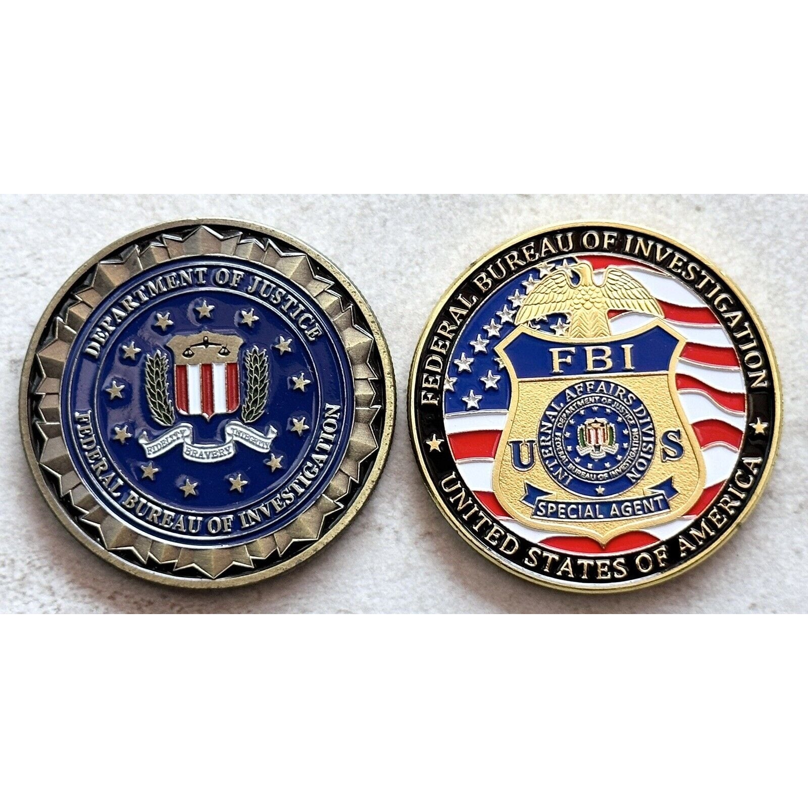 2 pcs Federal Bureau of Investigation ( FBI ) Challenge Coin