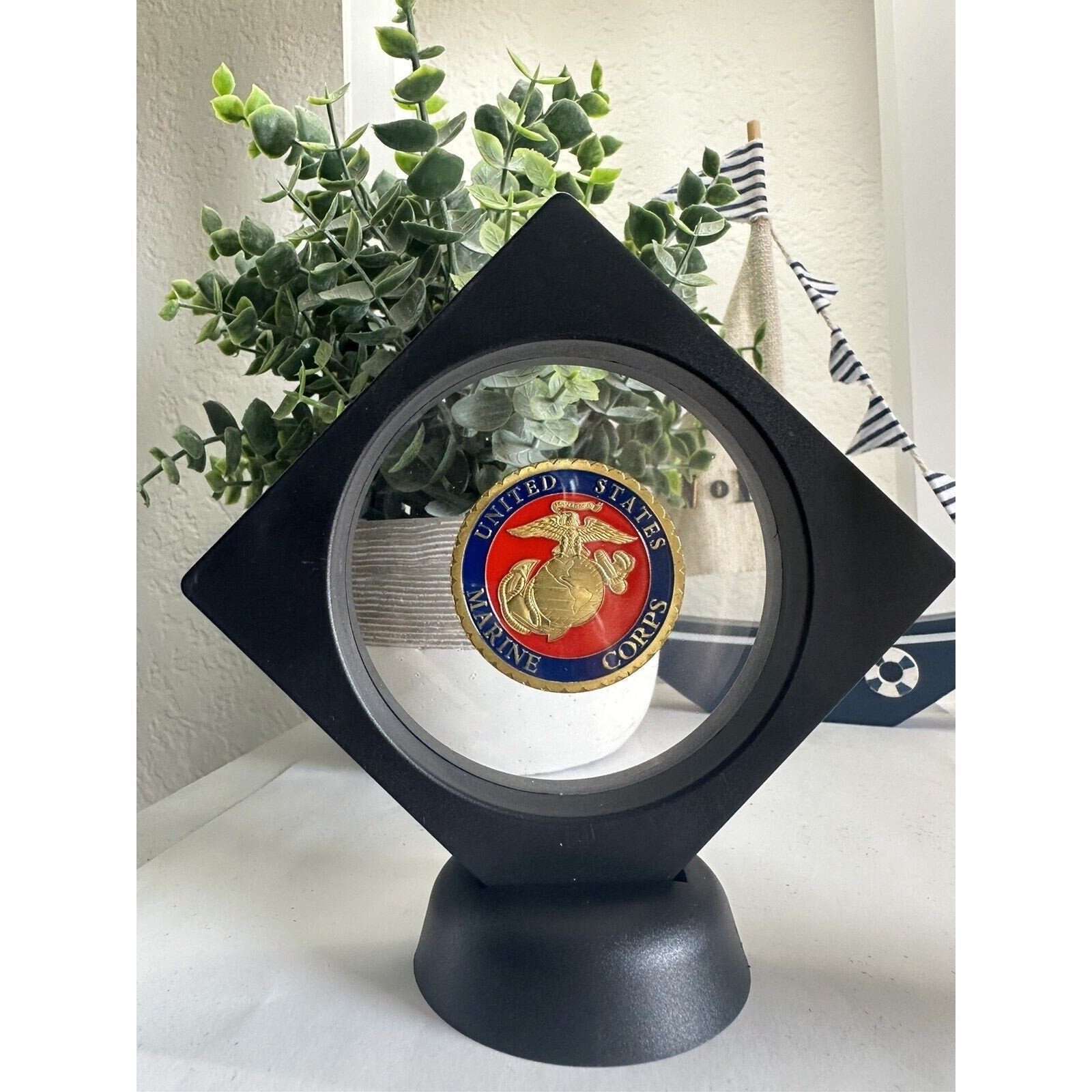 Us Marine Corps SPECIAL OPERATIONS COMMAND Challenge Coin With 3D Display Case