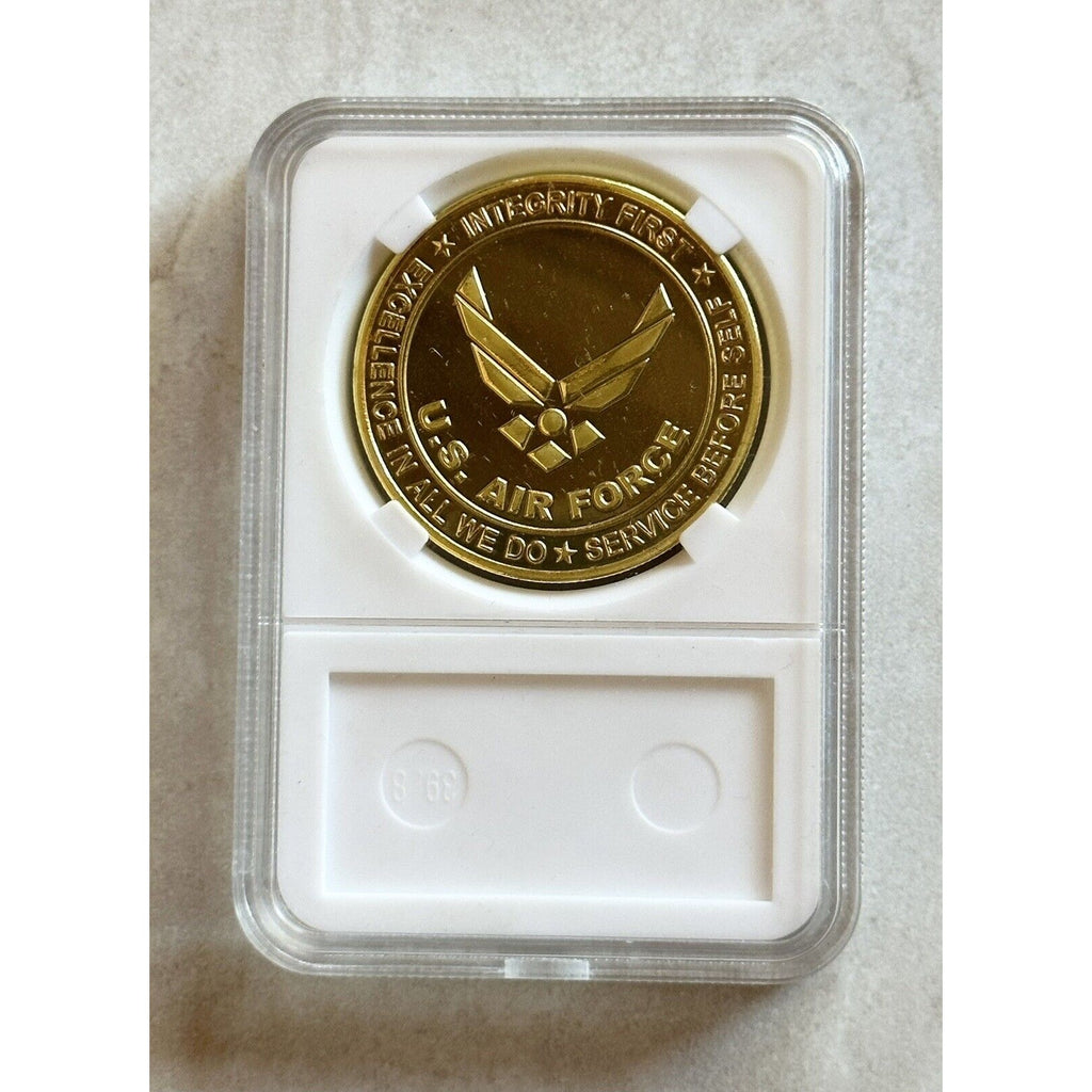 U S AIR FORCE F-117 NIGHTHAWK Challenge Coin With Case