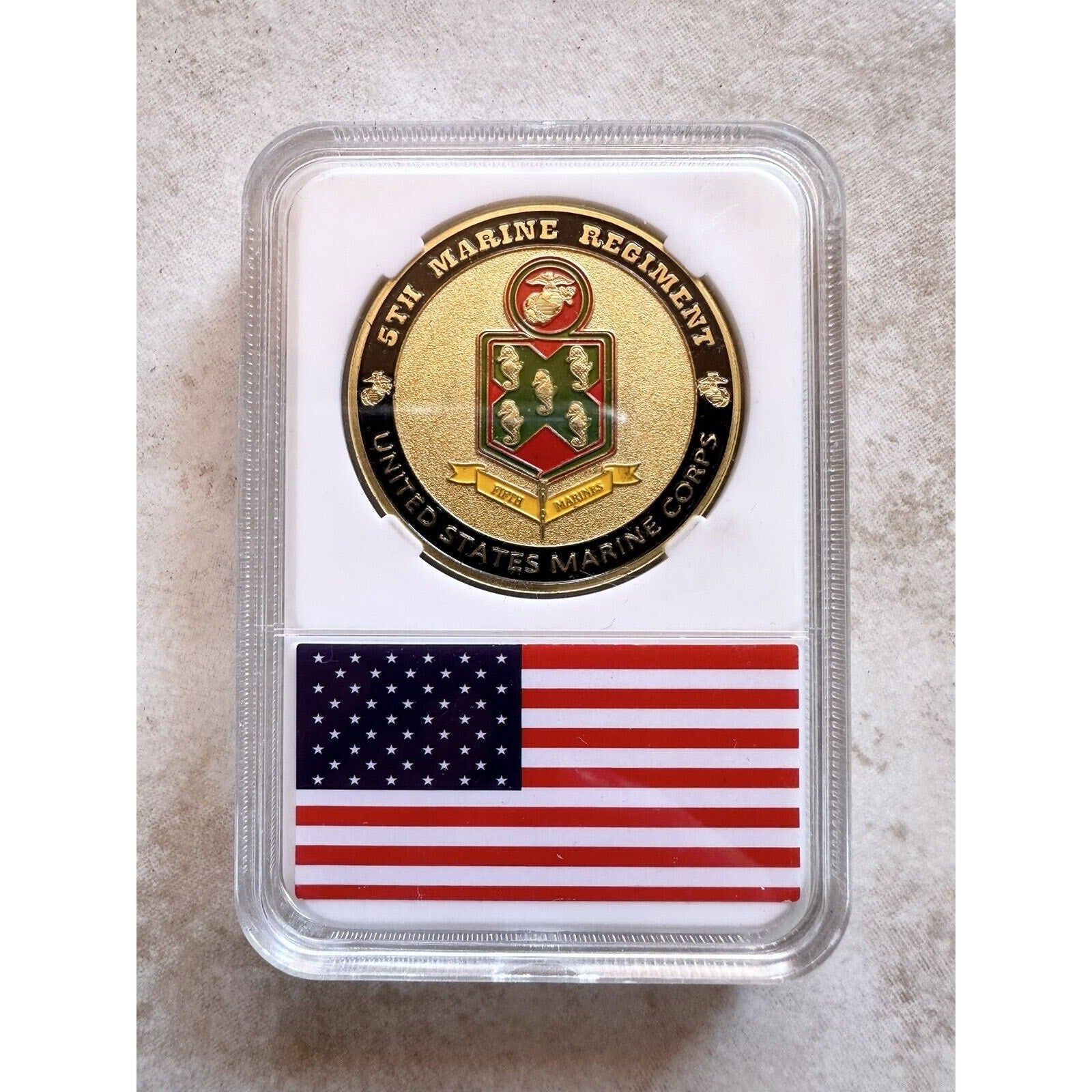US MARINE CORPS - 5th MARINE REGIMENT Challenge Coin With Flag Case