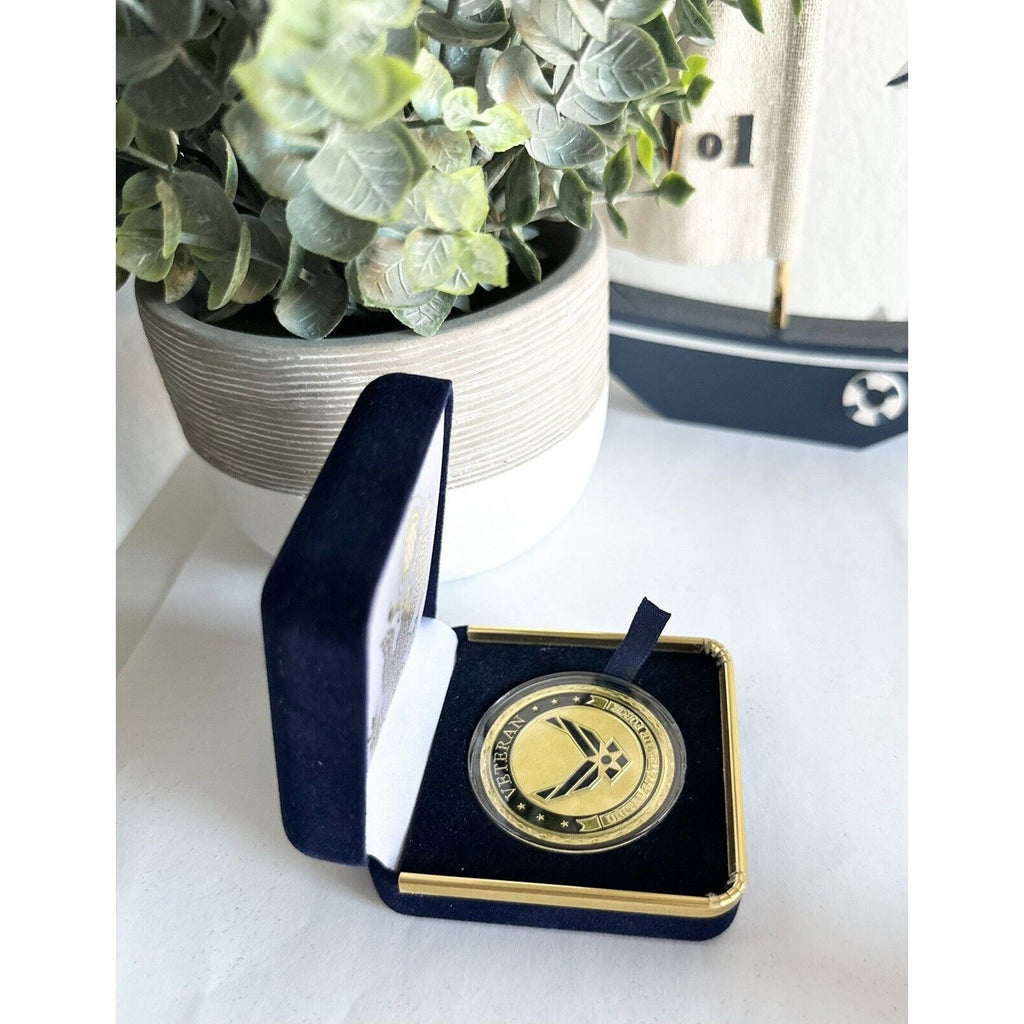 NEW USAF U.S. Air Force Veteran with eagle and flag Challenge Coin With Case