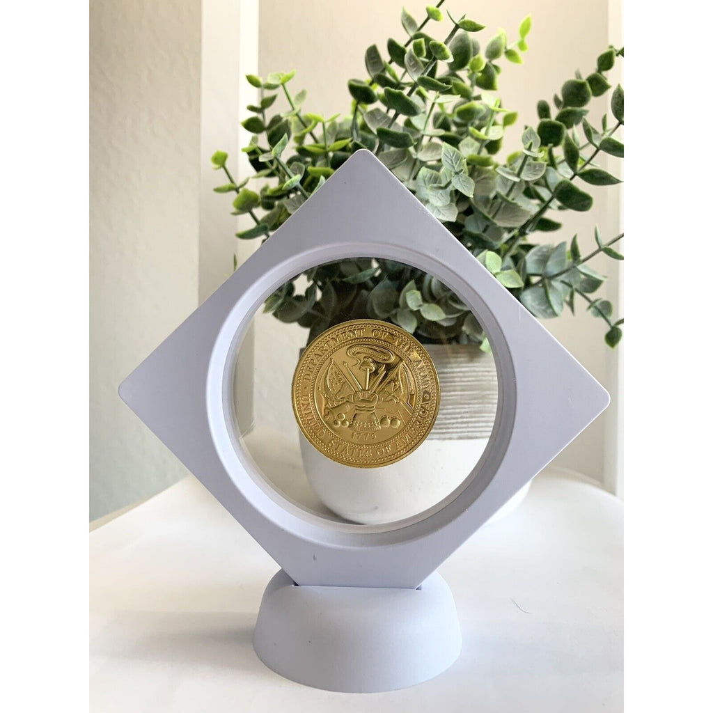 US ARMY 4th INFANTRY DIVISION Challenge Coin With 3D Display Case